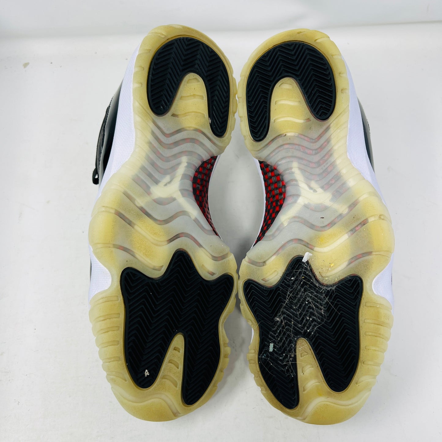 Jordan 11 Retro Low 72-10