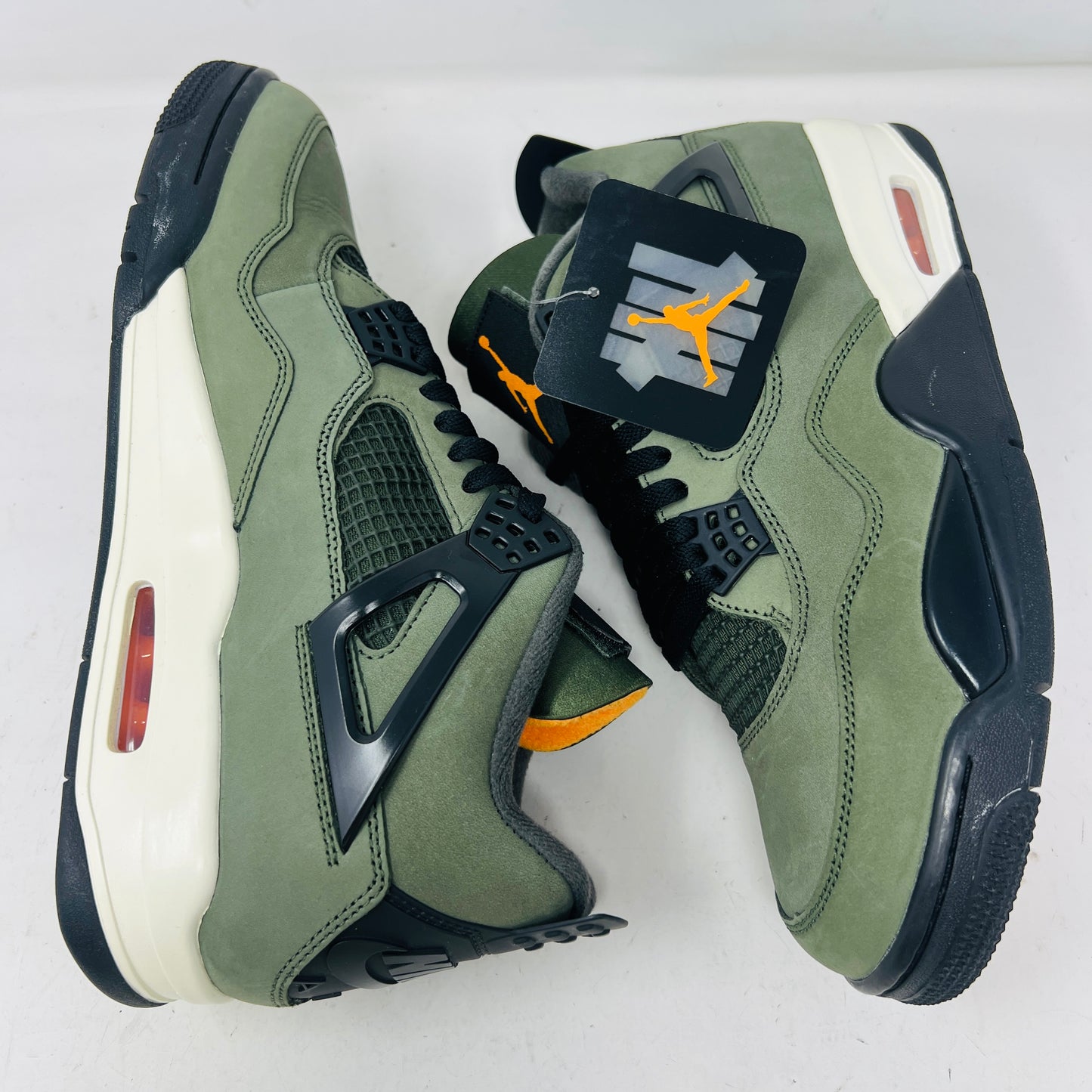 Jordan 4 Retro OG SP Undefeated (2025)