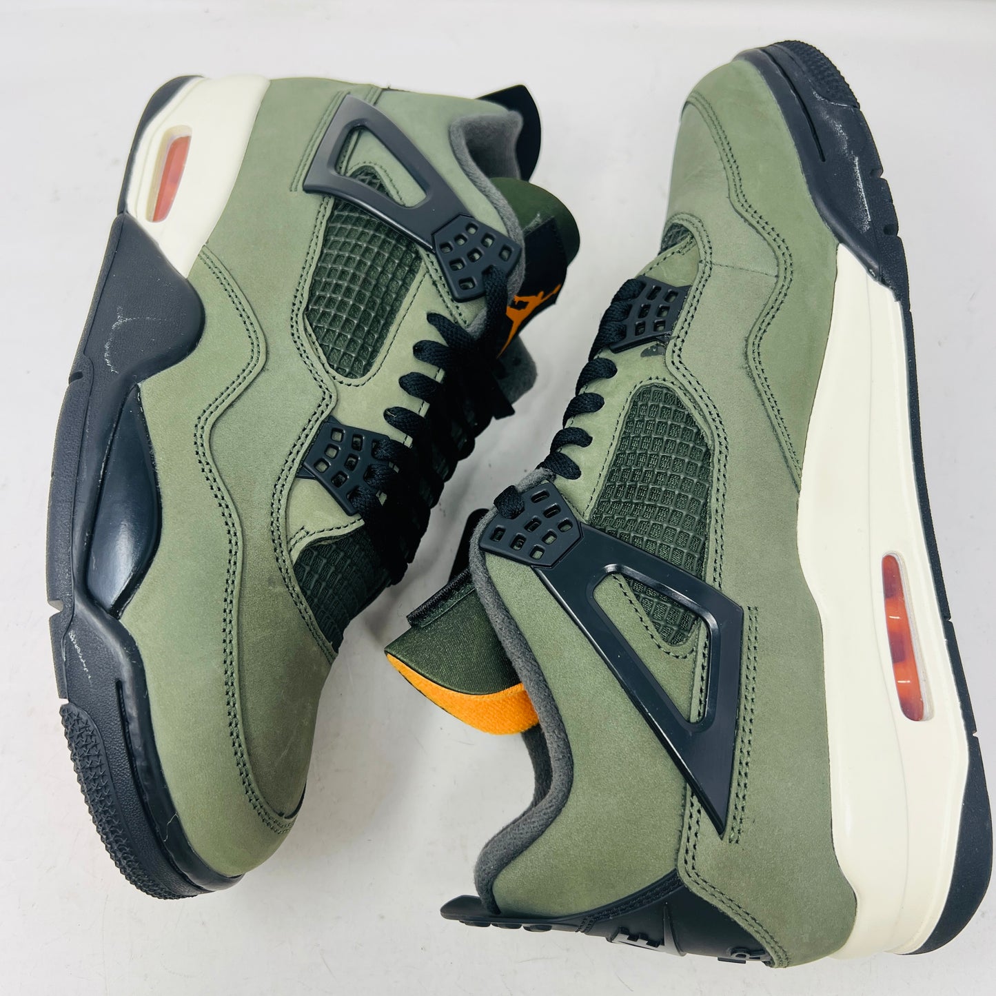 Jordan 4 Retro OG SP Undefeated (2025)