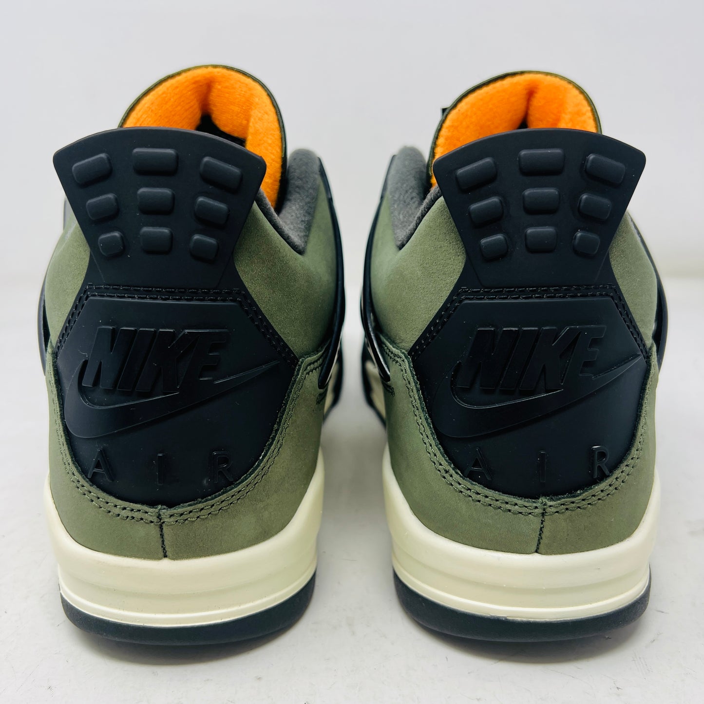 Jordan 4 Retro OG SP Undefeated (2025)
