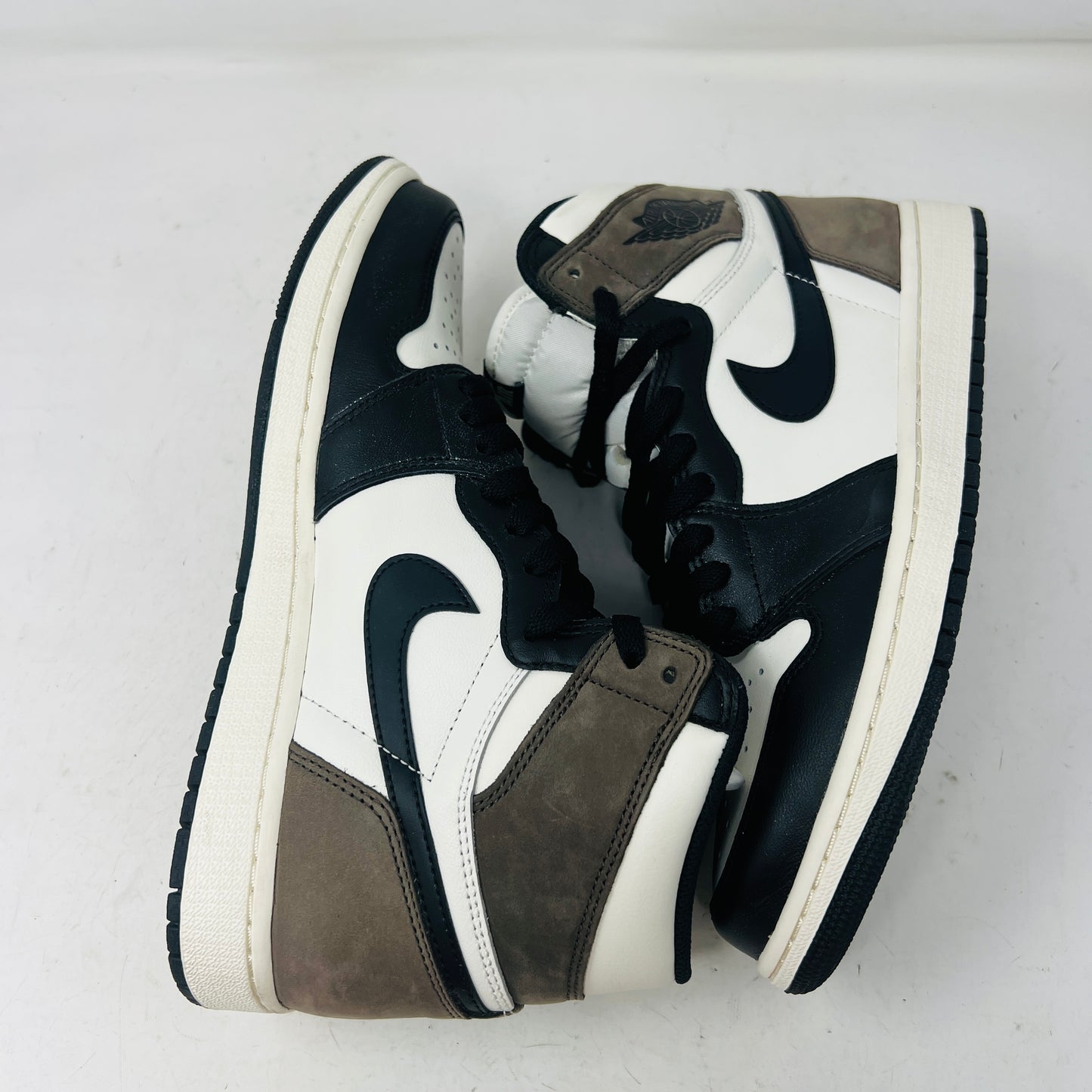 Jordan 1 Retro High Dark Mocha