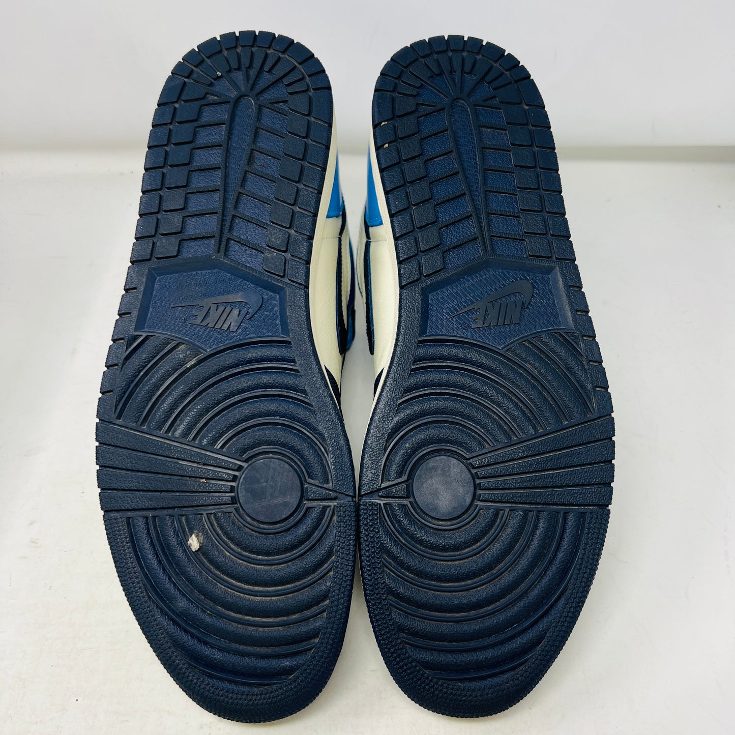 Jordan 1 Retro High Obsidian