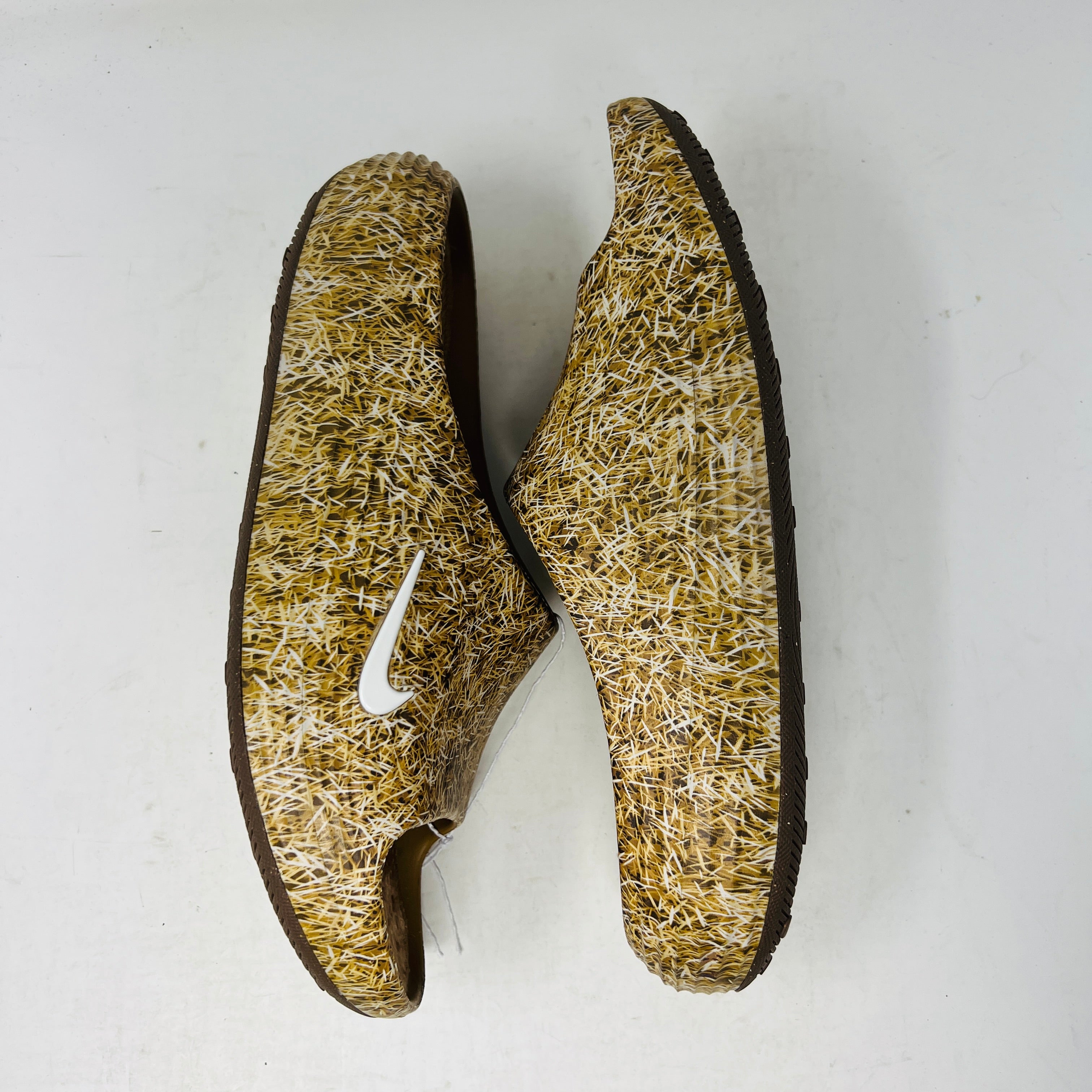 Nike ReactX Rejuven8 Slide .SWOOSH Touch Grass Wheat – Holy Ground