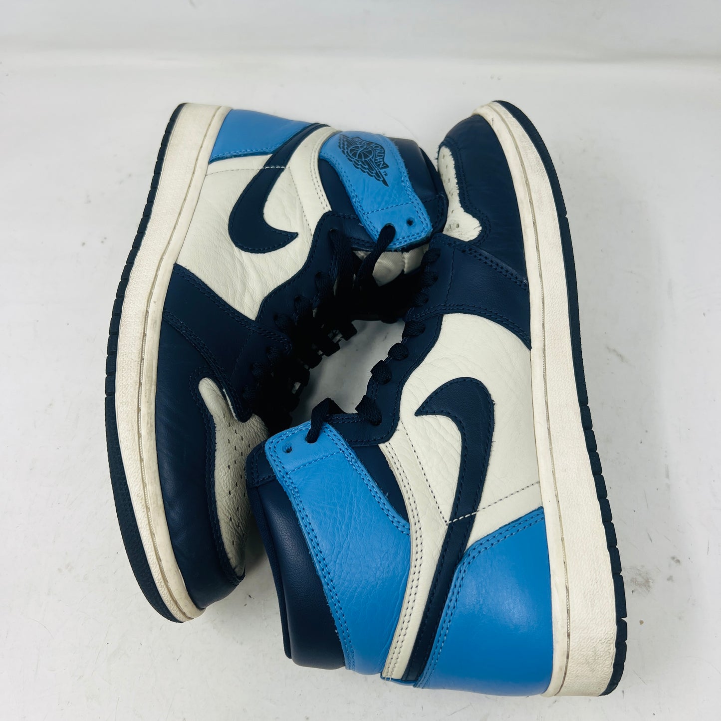 Jordan 1 Retro High Obsidian