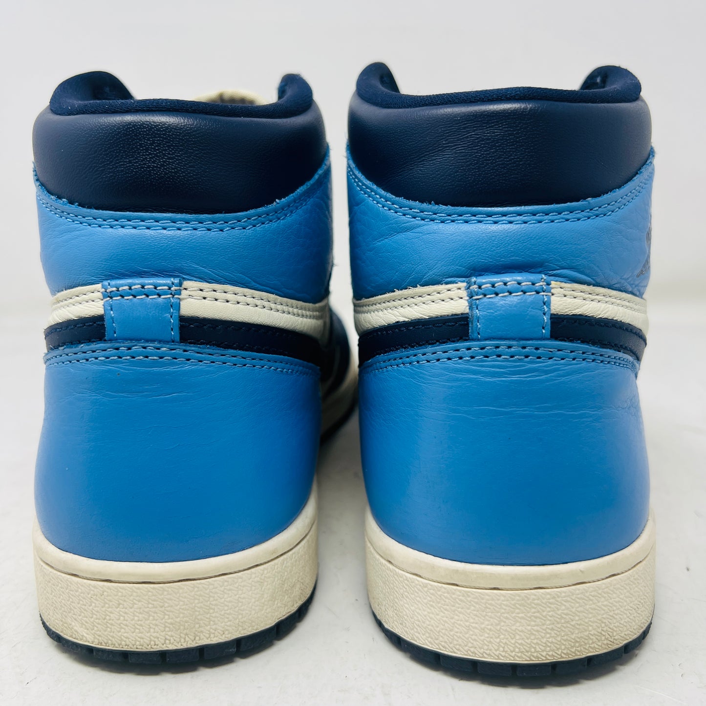 Jordan 1 Retro High Obsidian