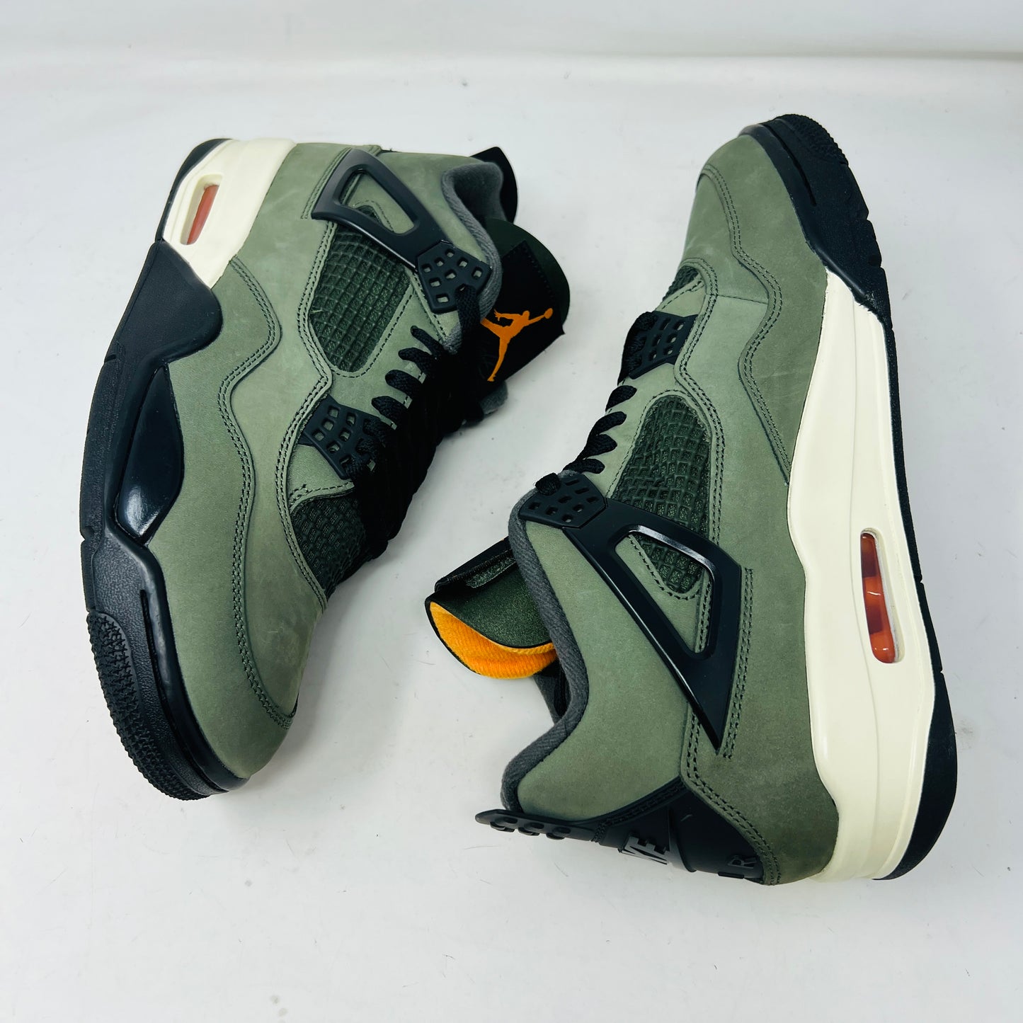 Jordan 4 Retro OG SP Undefeated (2025)
