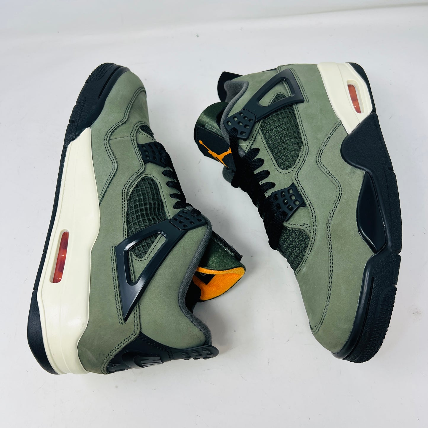 Jordan 4 Retro OG SP Undefeated (2025)