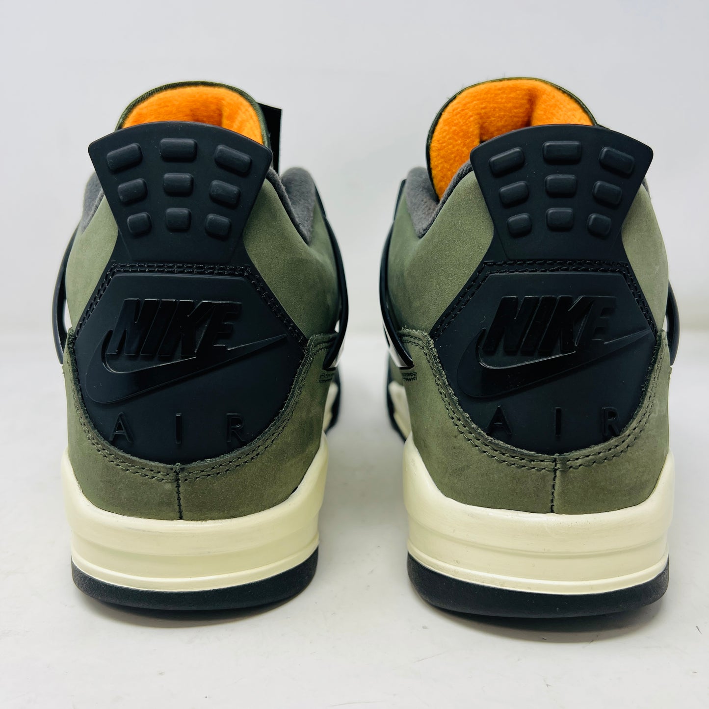 Jordan 4 Retro OG SP Undefeated (2025)