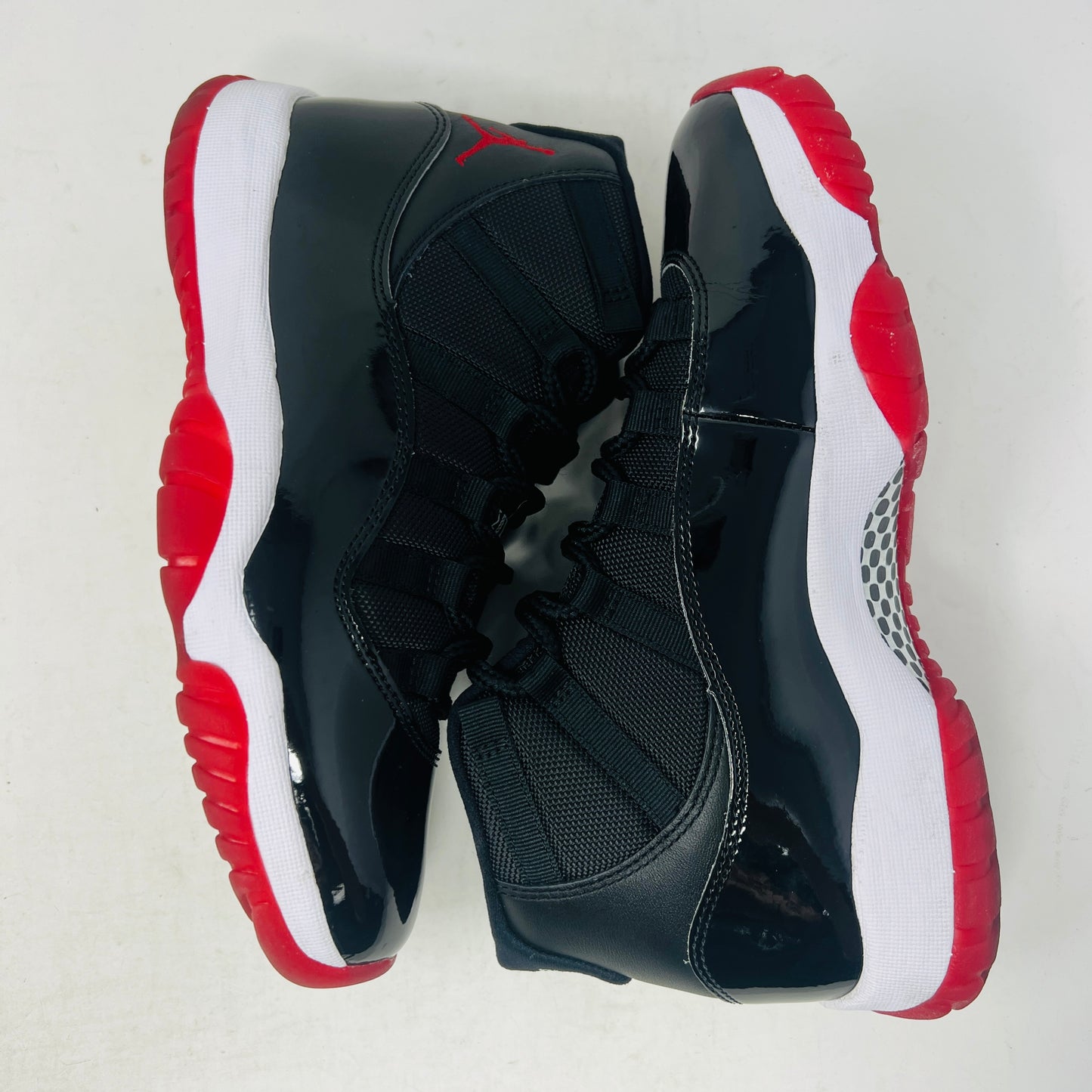 Jordan 11 Retro Playoffs Bred (2019)