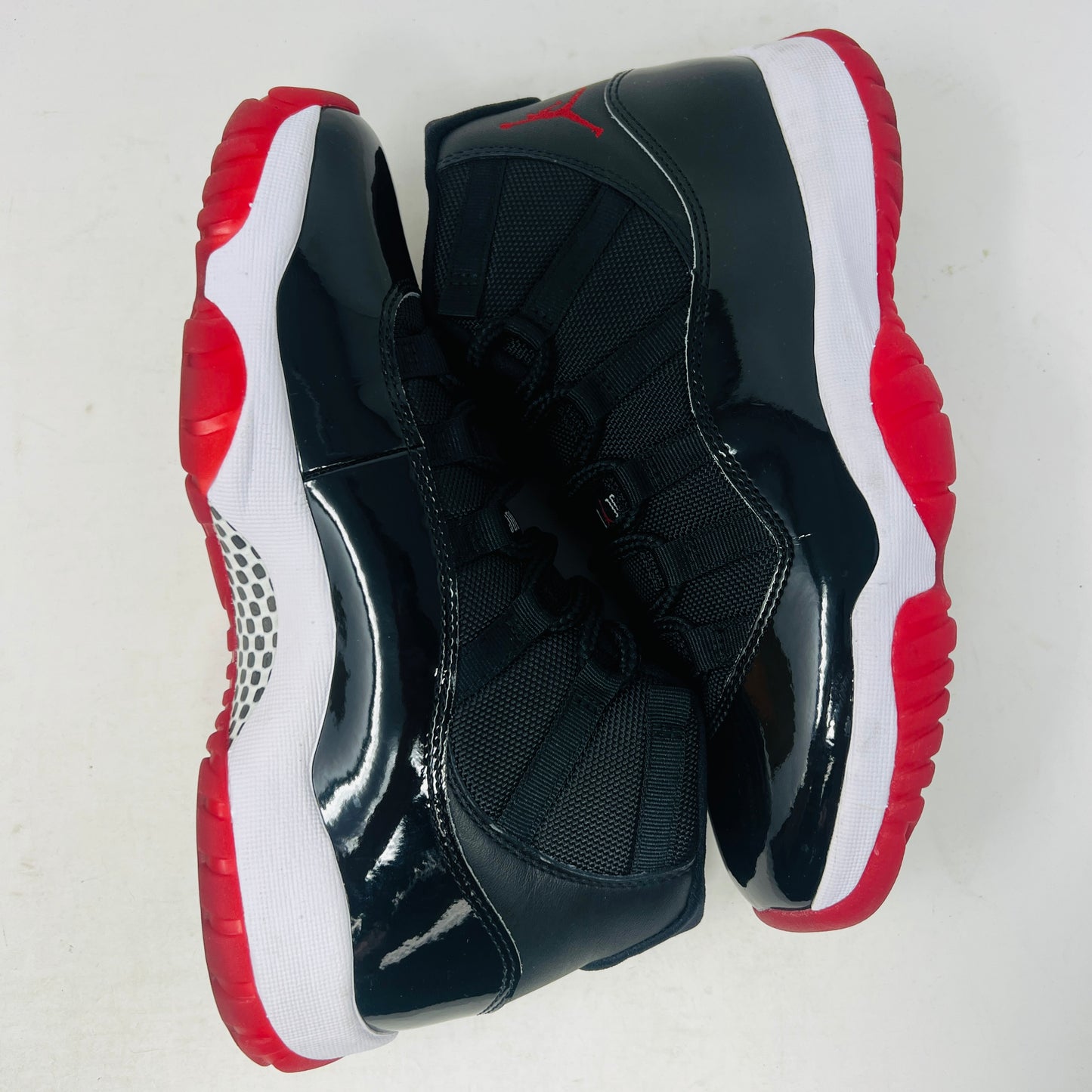 Jordan 11 Retro Playoffs Bred (2019)