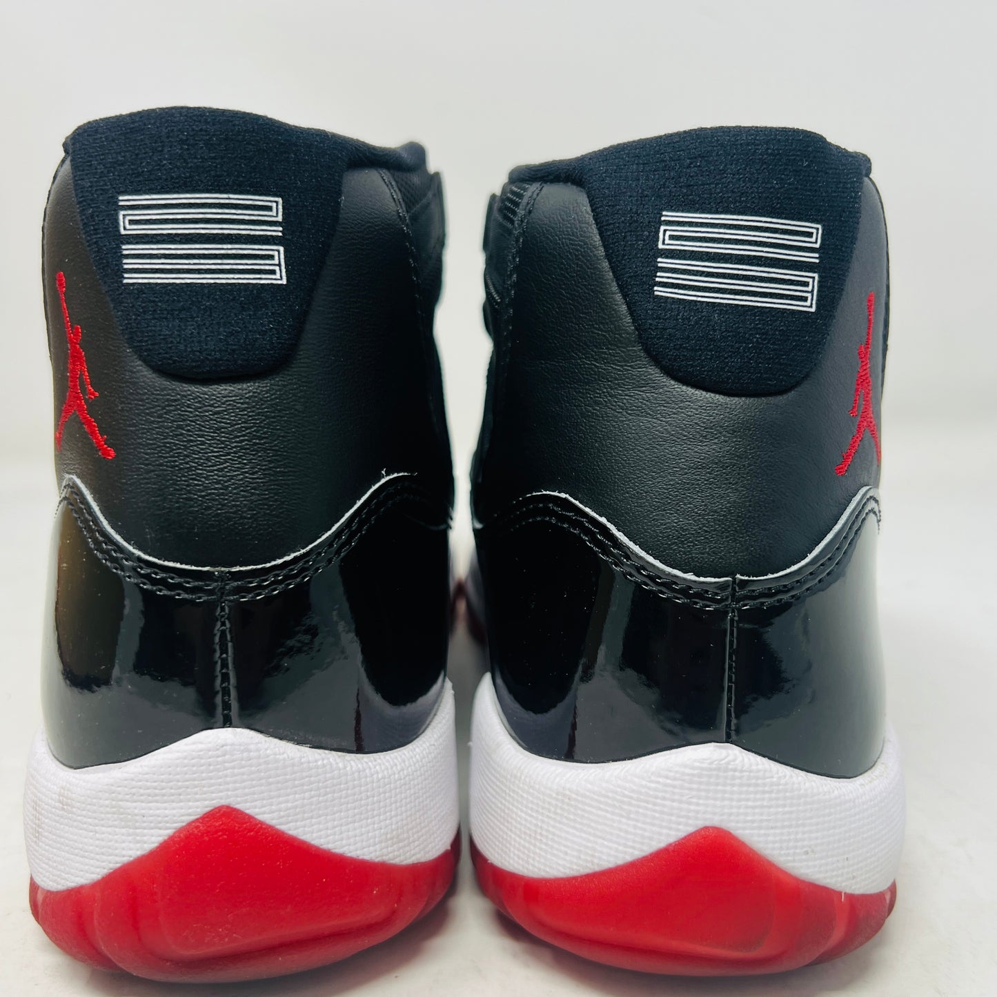 Jordan 11 Retro Playoffs Bred (2019)