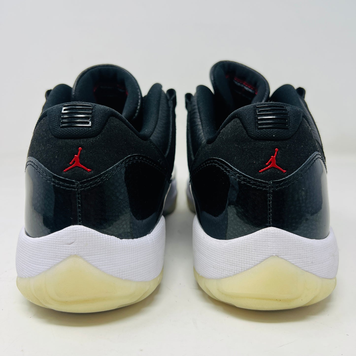 Jordan 11 Retro Low 72-10