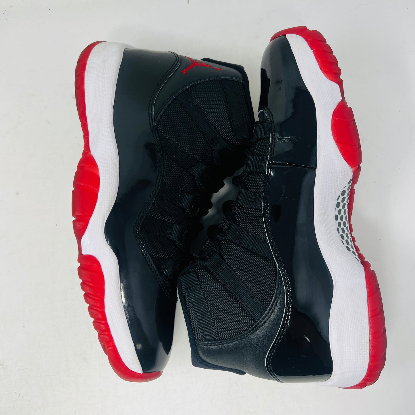 Jordan 11 Retro Playoffs Bred (2019)