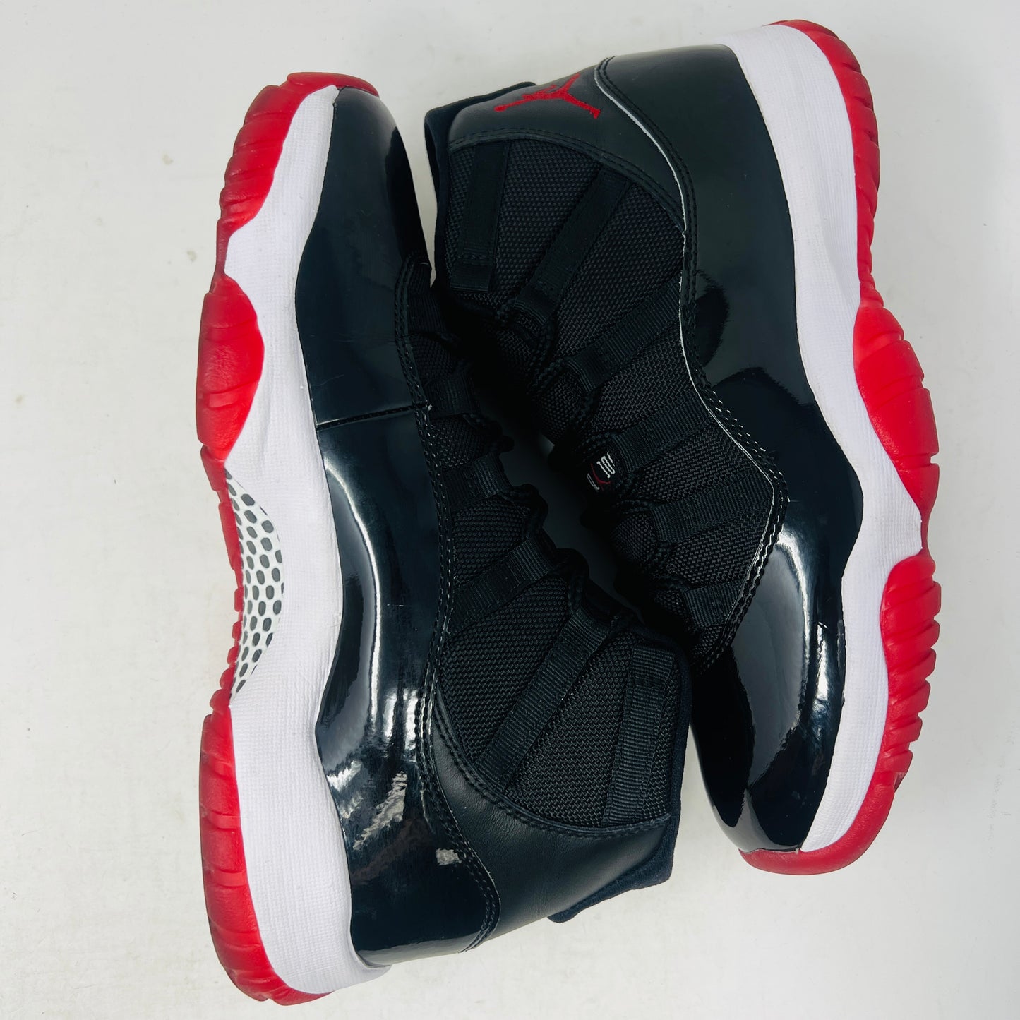 Jordan 11 Retro Playoffs Bred (2019)