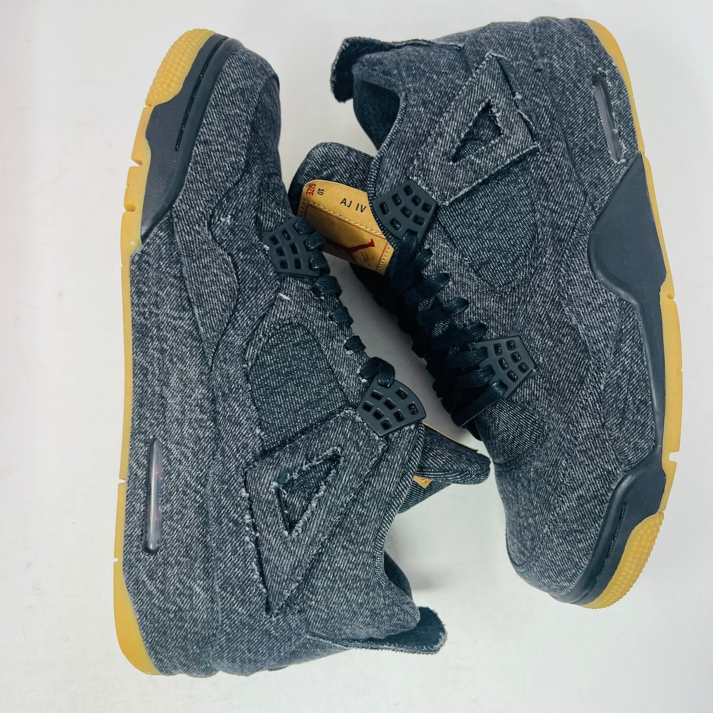 Jordan 4 Retro Levi's Black (Levi's Tag)