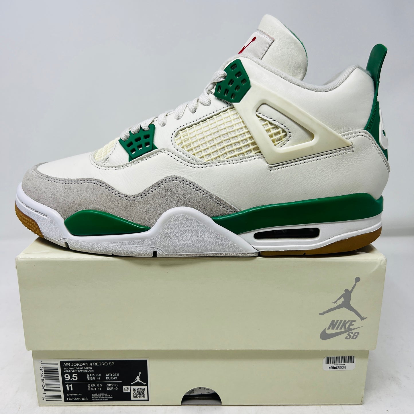 Jordan 4 Retro SB Pine Green