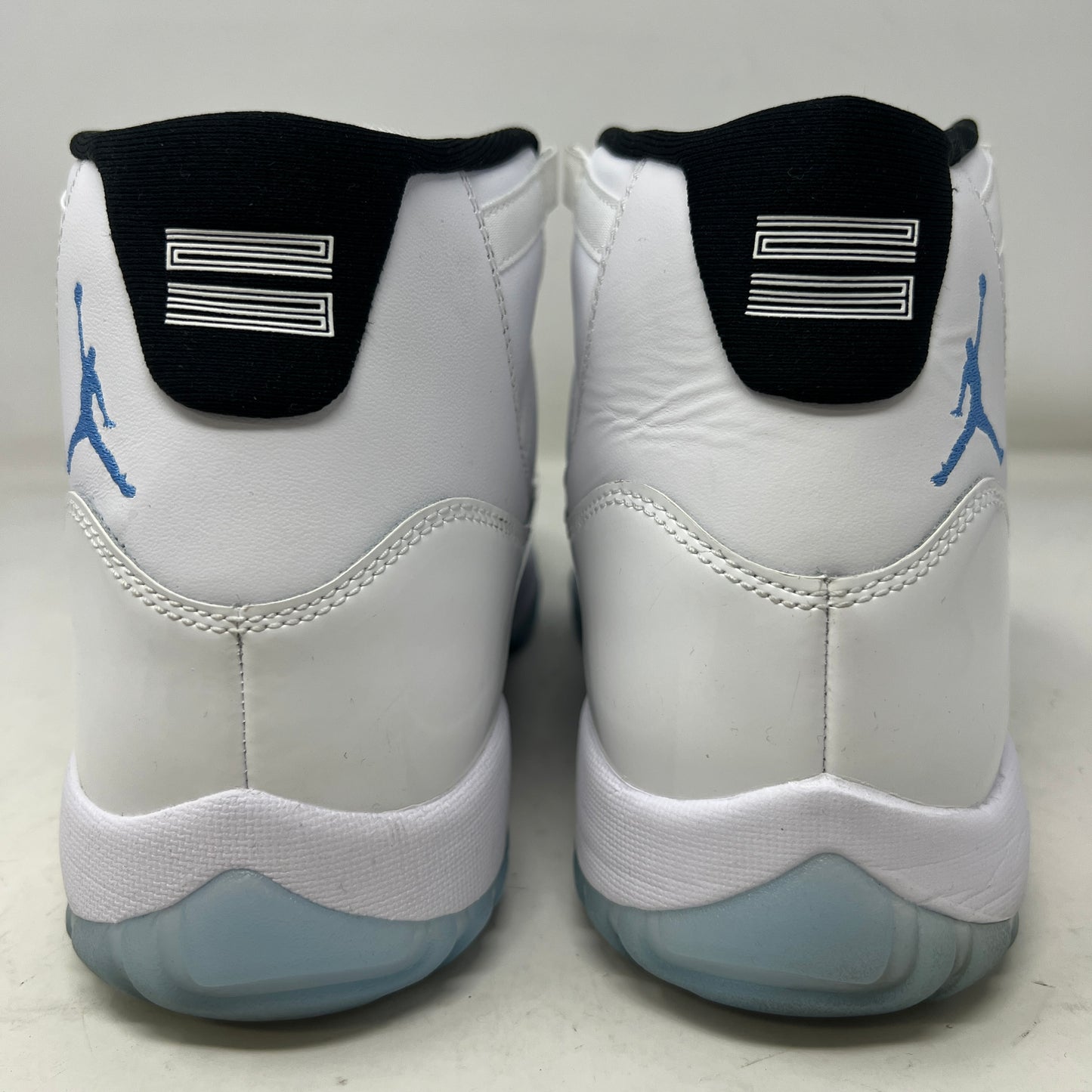 Jordan 11 Retro Legend Blue (2024)