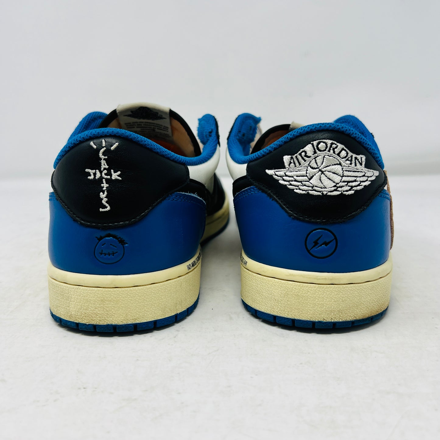 Jordan 1 Retro Low OG SP Fragment x Travis Scott