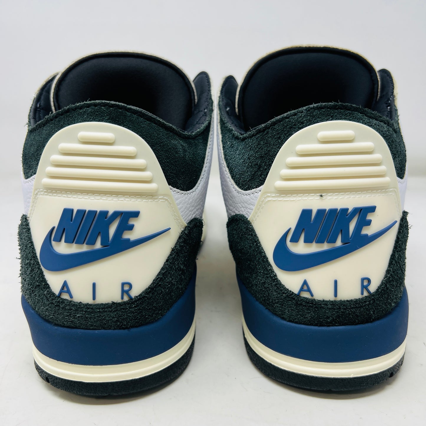 Jordan 3 Retro OG SP A Ma Maniére Diffused Blue