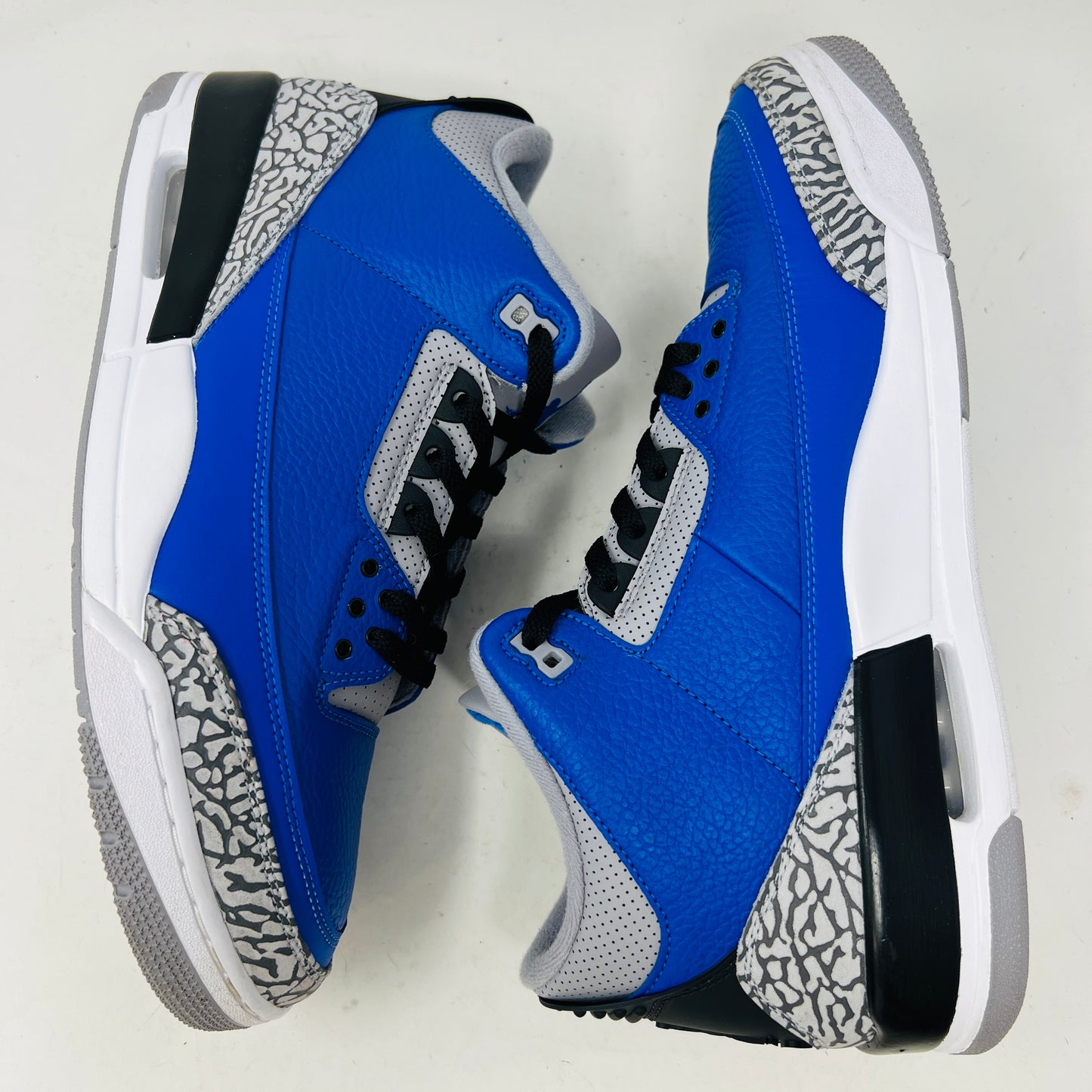 Jordan 3 Retro Varsity Royal Cement