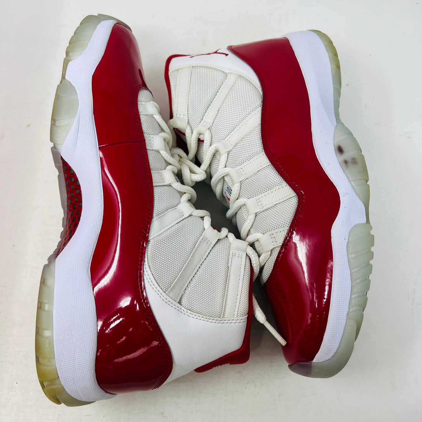 Jordan 11 Retro Cherry (2022)