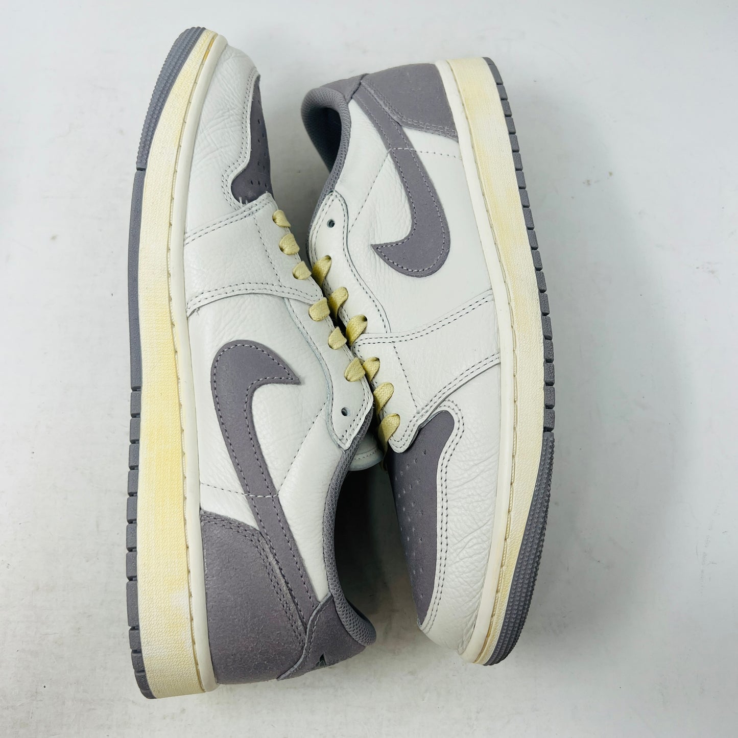 Jordan 1 Retro Low OG Atmosphere Grey