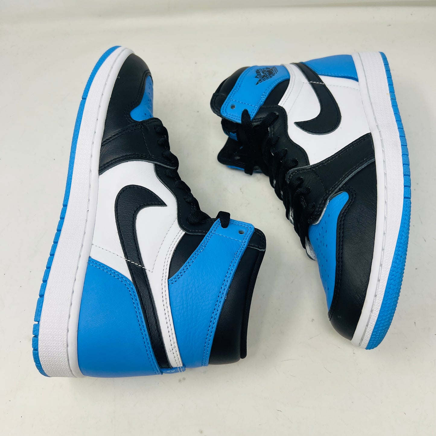 Jordan 1 Retro High OG UNC Toe