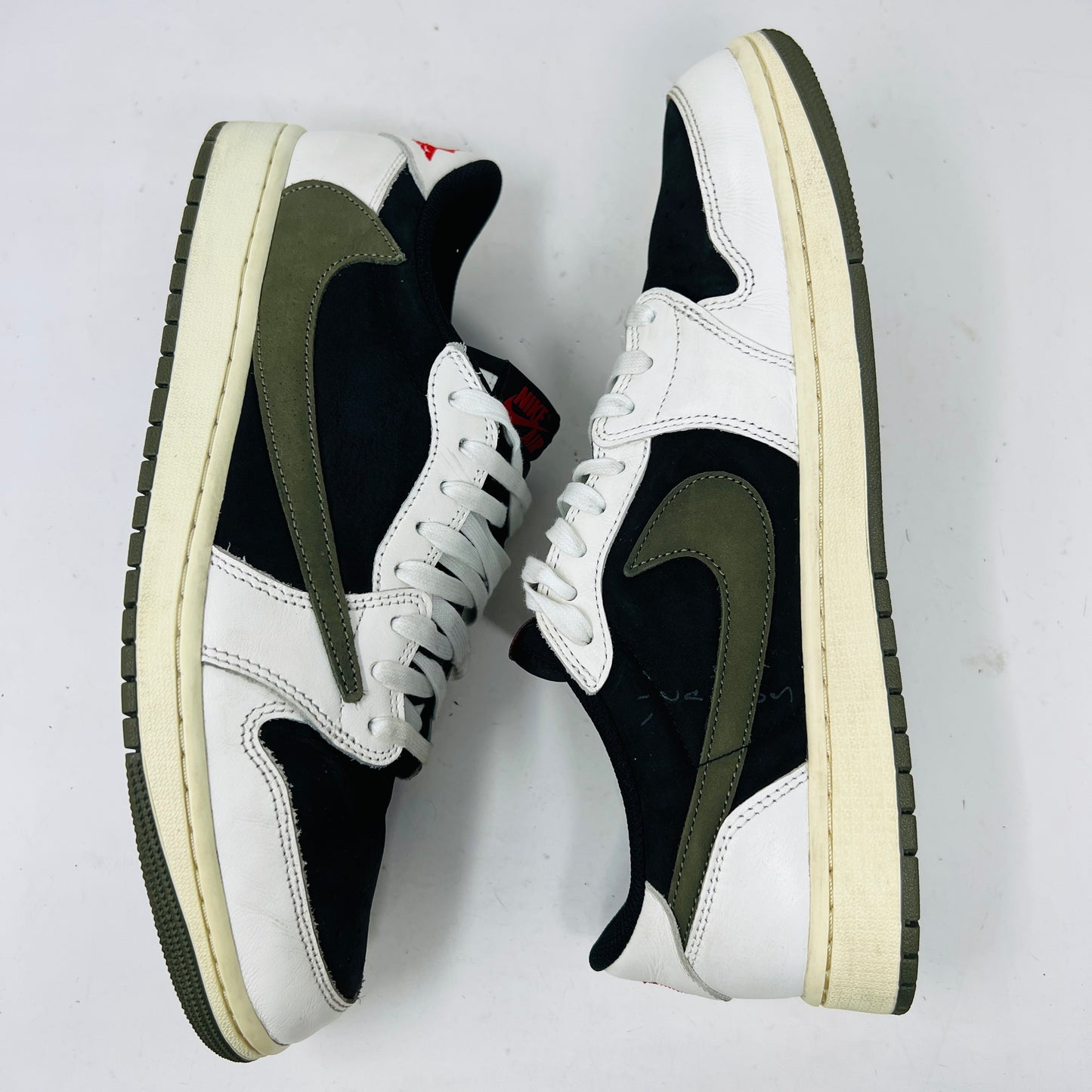 Jordan 1 Retro Low OG SP Travis Scott Olive W