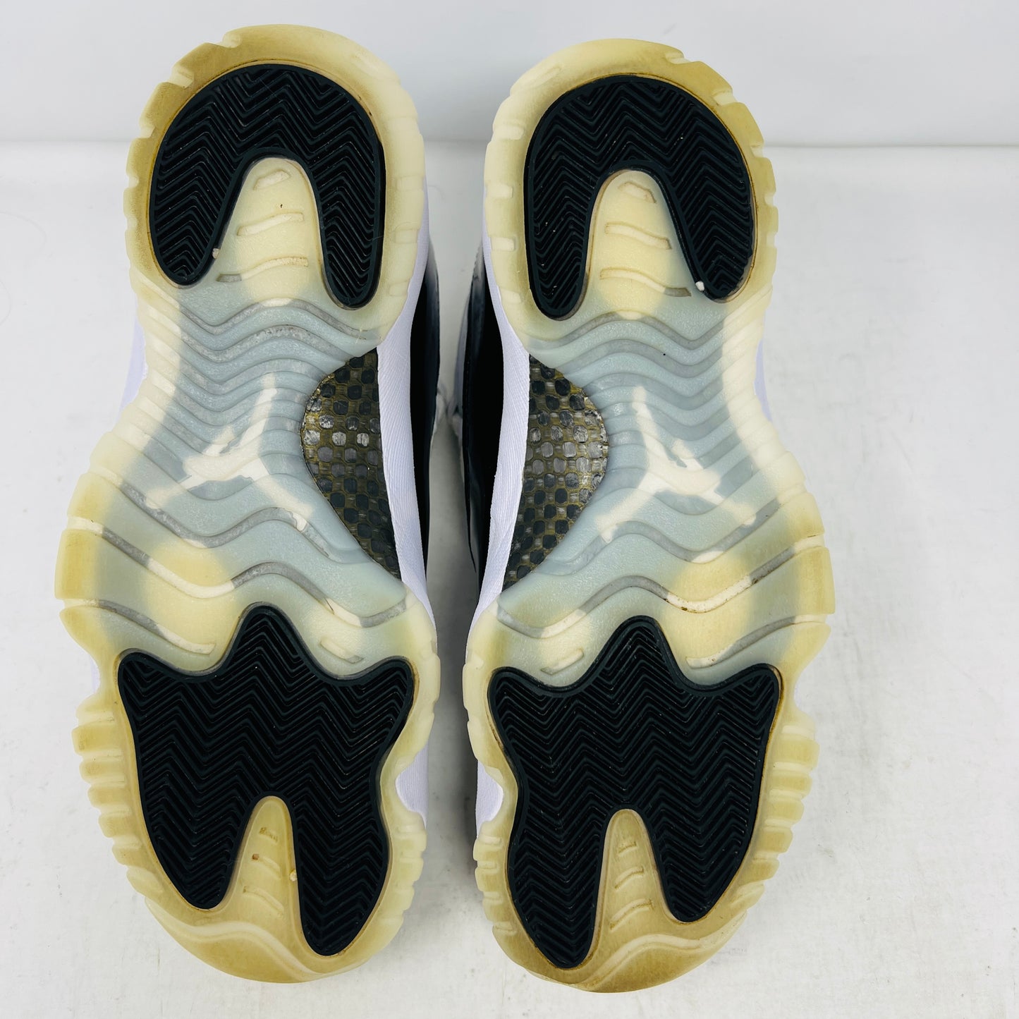 Jordan 11 Retro DMP Gratitude (2023)