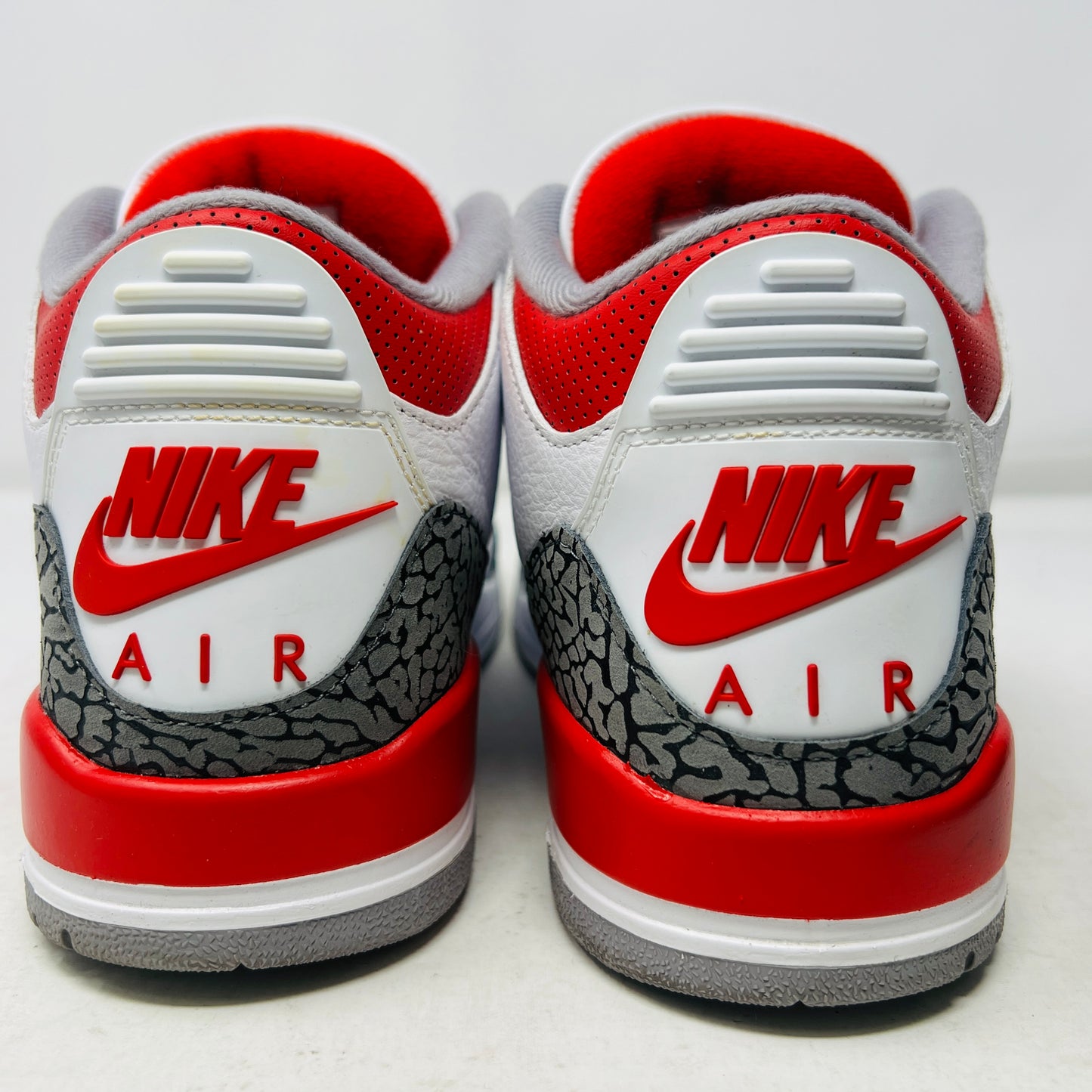 Jordan 3 Retro Fire Red (2022)