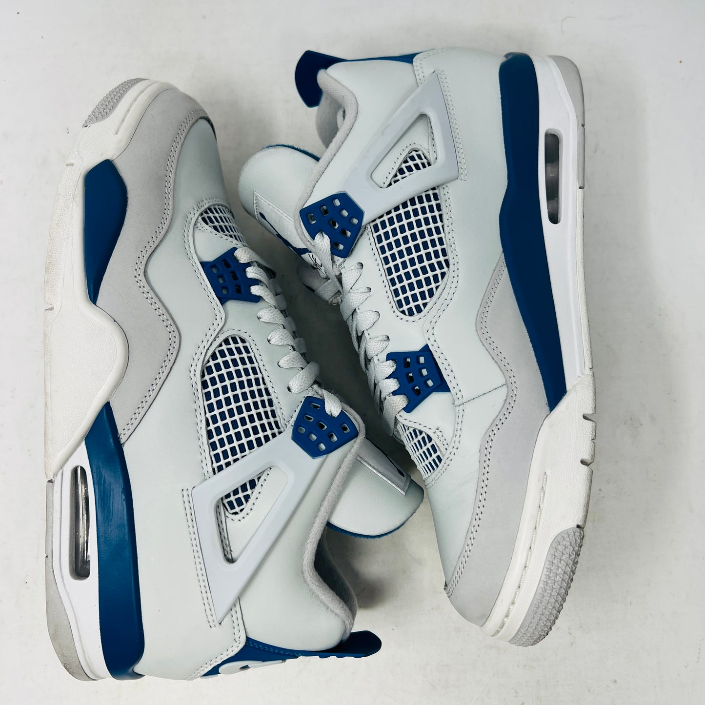 Jordan 4 Retro Military Blue (2024)