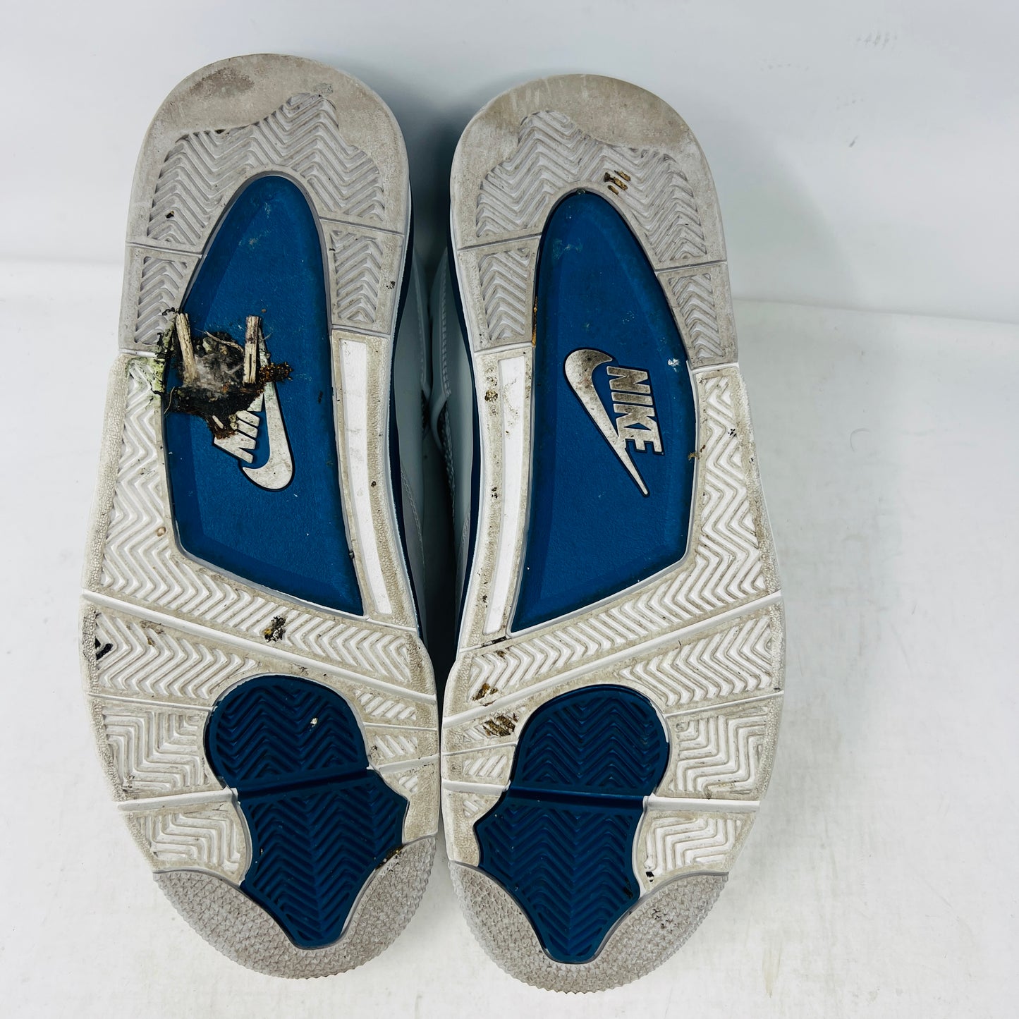 Jordan 4 Retro Military Blue (2024)