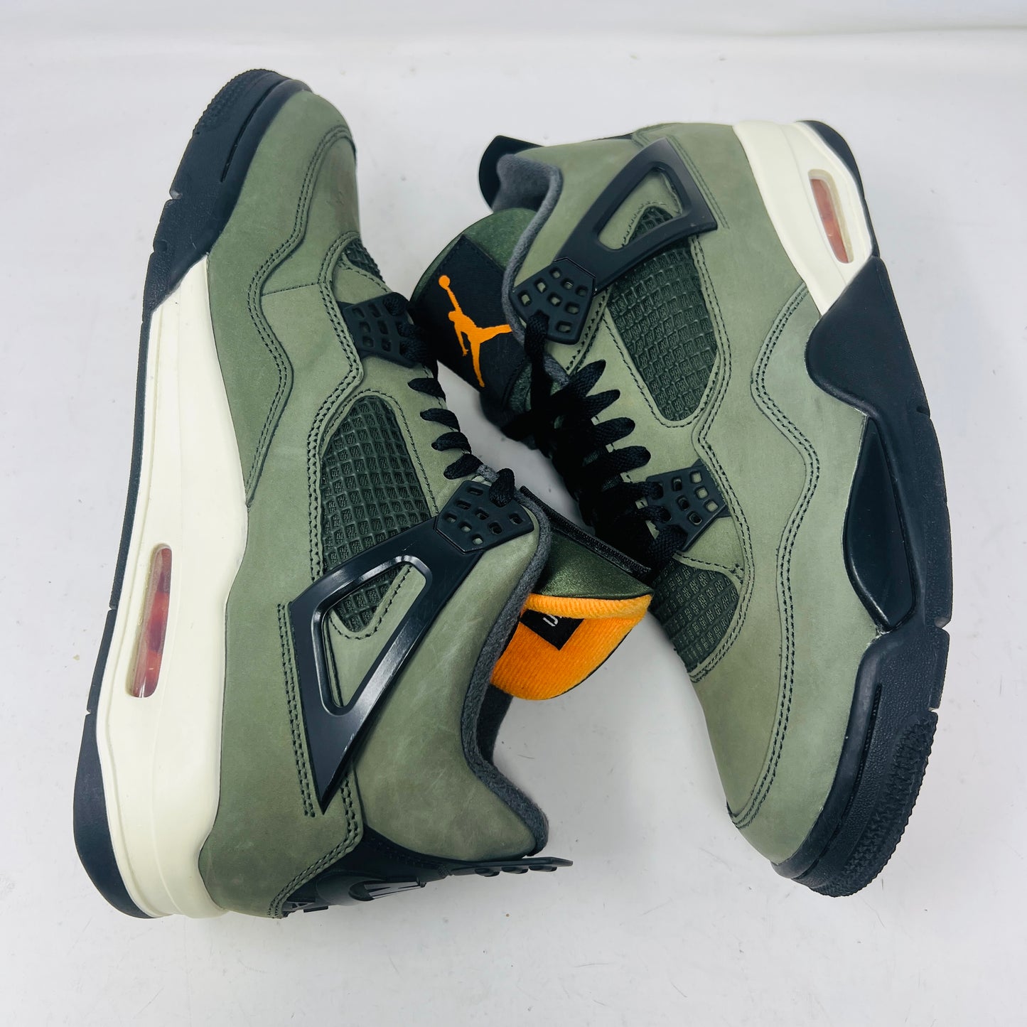 Jordan 4 Retro OG SP Undefeated (2025)
