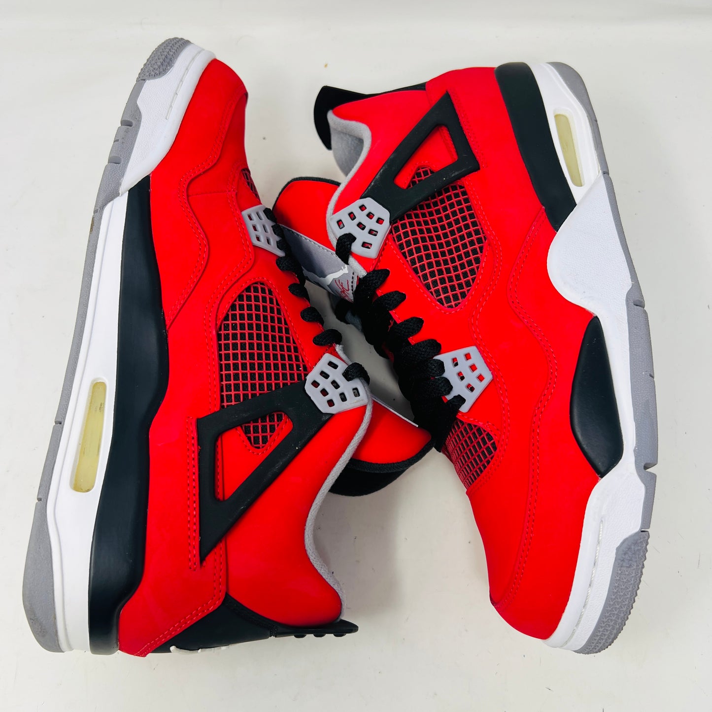 Jordan 4 Retro Toro Bravo