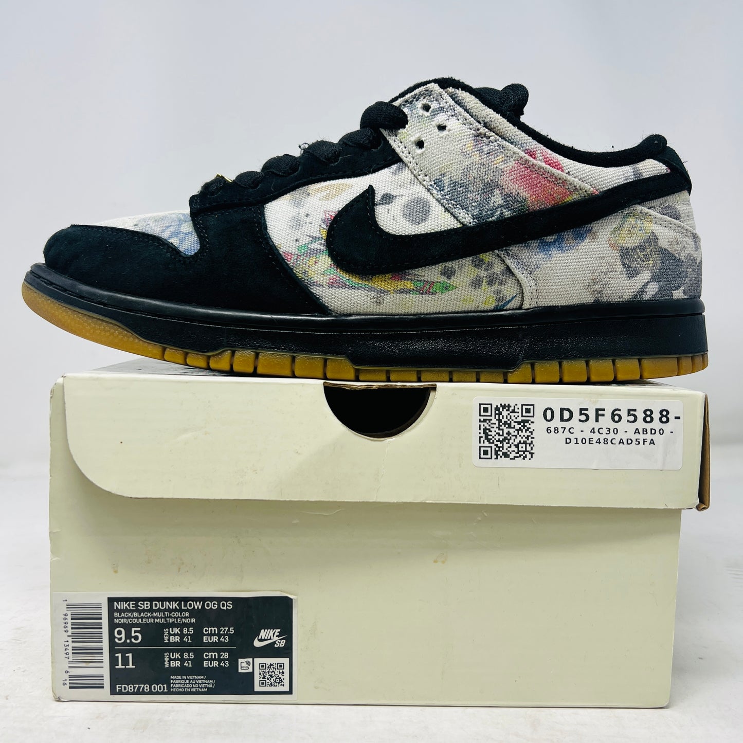 Nike SB Dunk Low Supreme Rammellzee