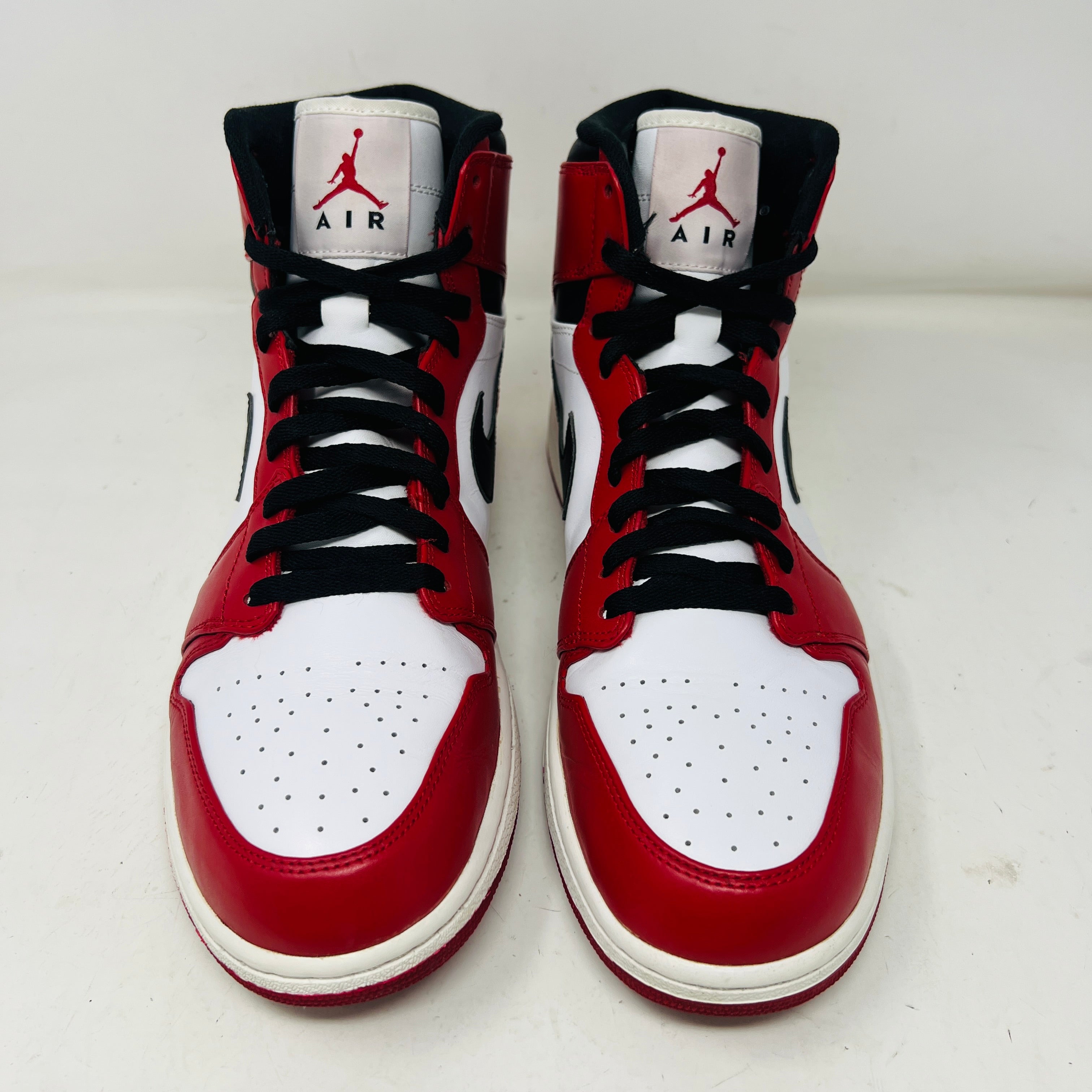 Jordan 1 Retro Chicago (2013) – Holy Ground
