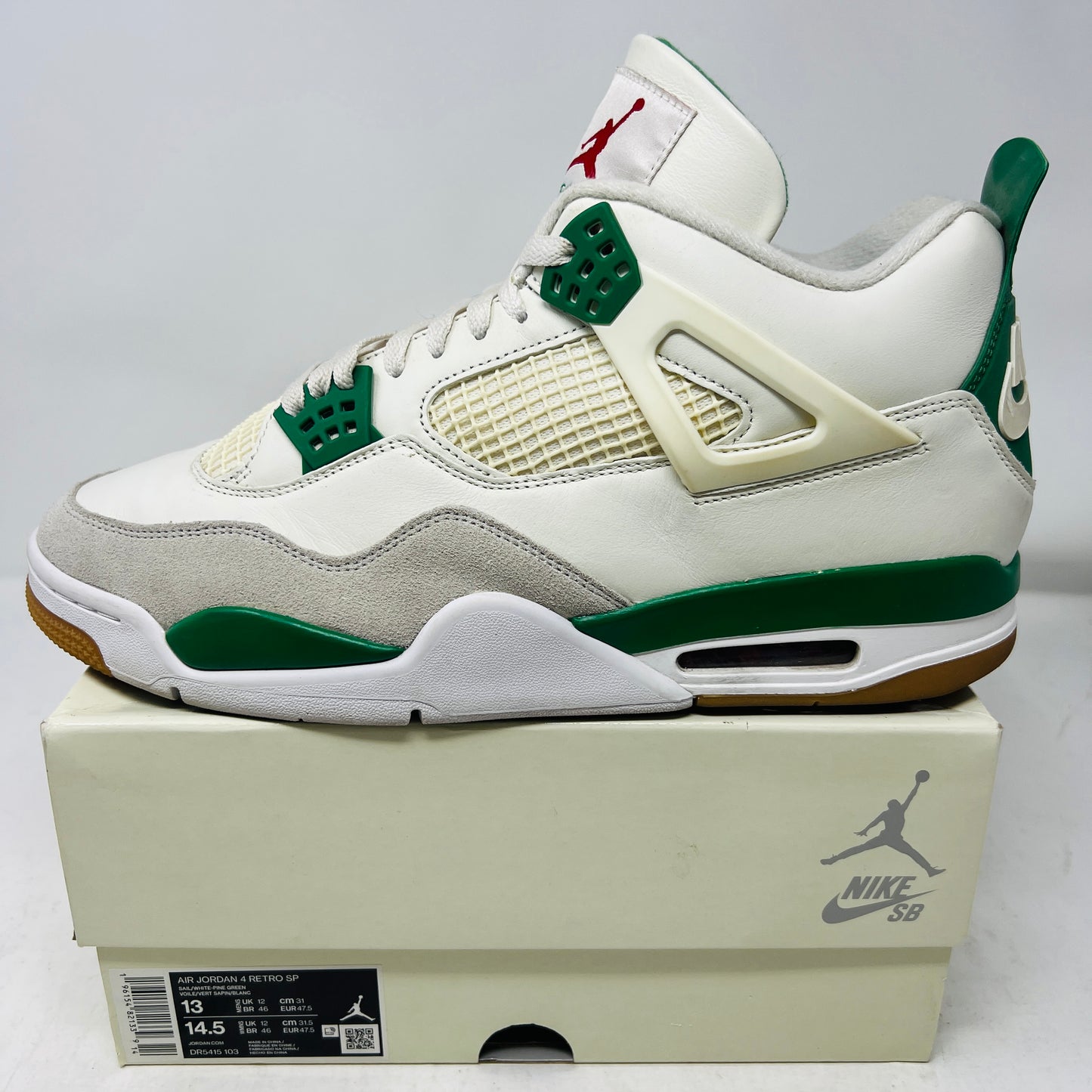 Jordan 4 Retro SB Pine Green