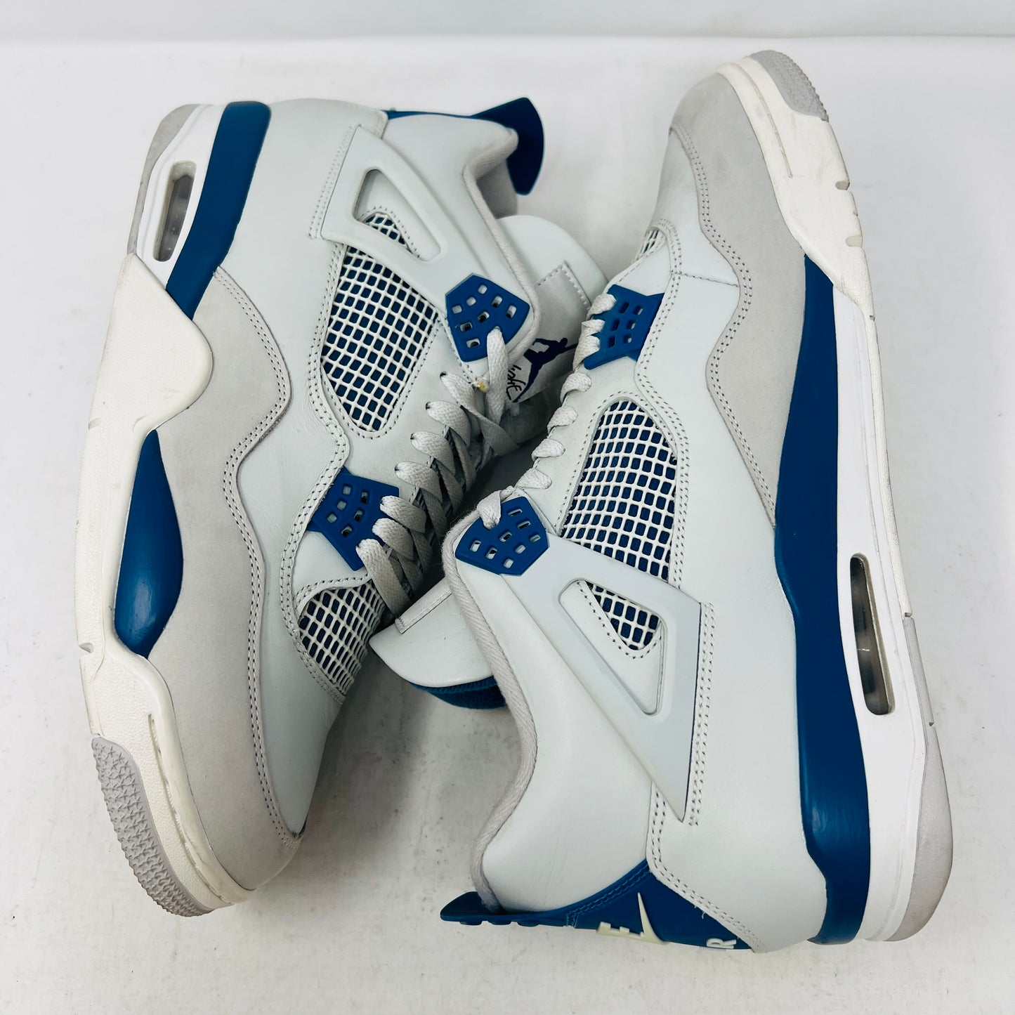 Jordan 4 Retro Military Blue (2024)