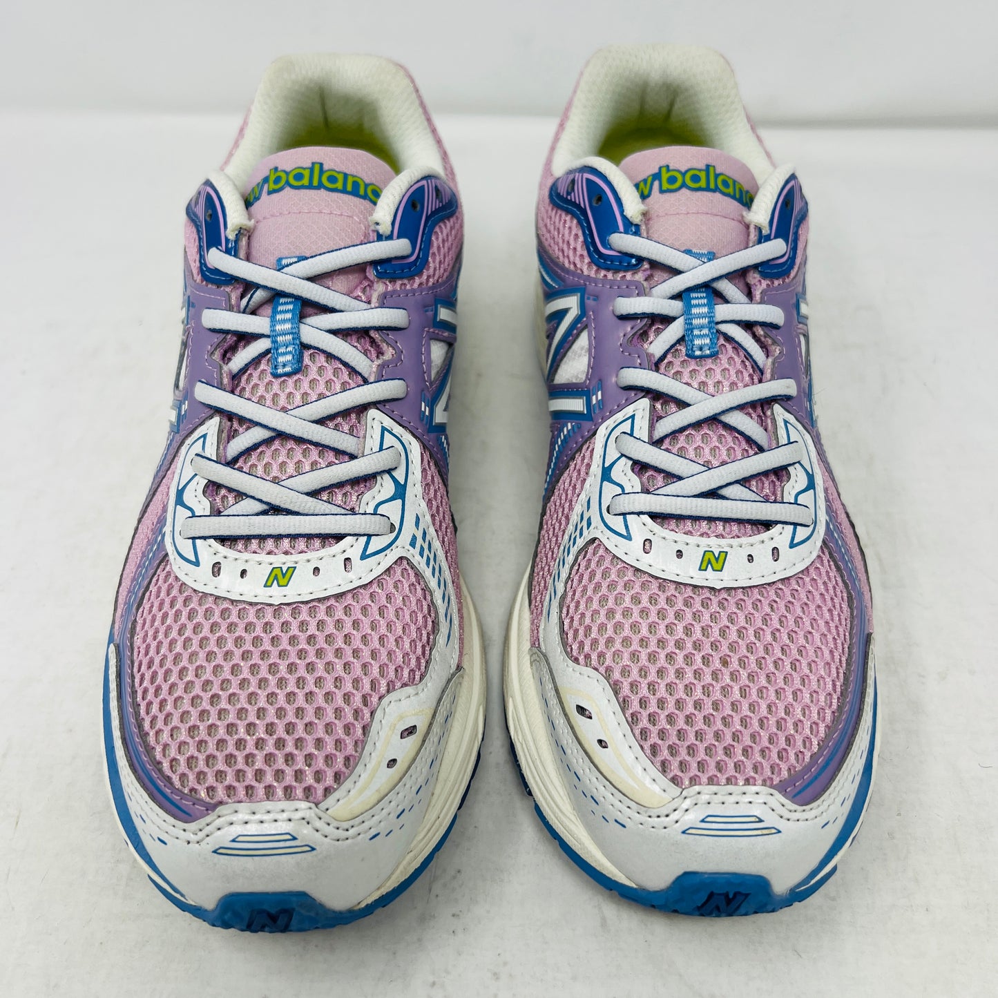 New Balance 860v2 Up There Blossom Pink