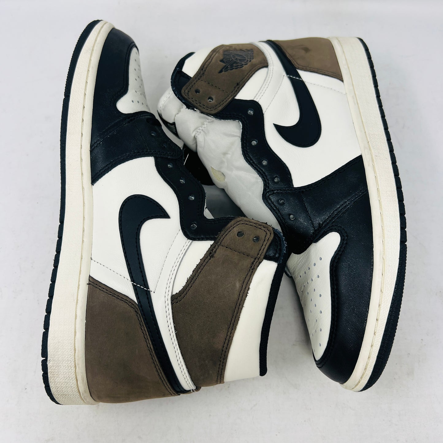 Jordan 1 Retro High Dark Mocha