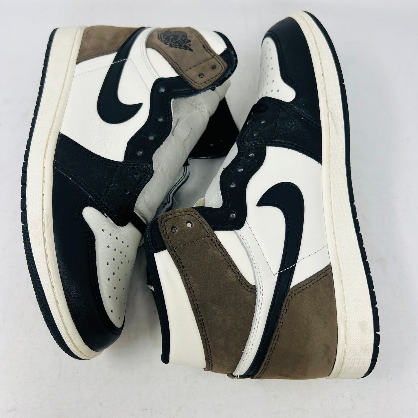 Jordan 1 Retro High Dark Mocha