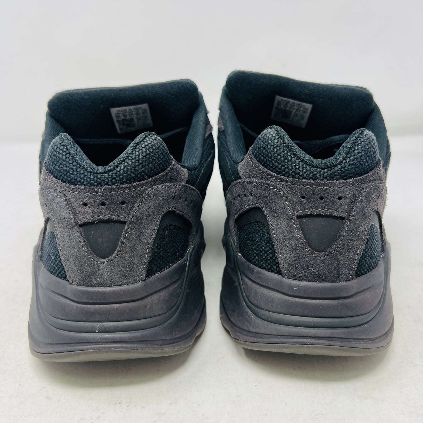 adidas Yeezy Boost 700 V2 Vanta
