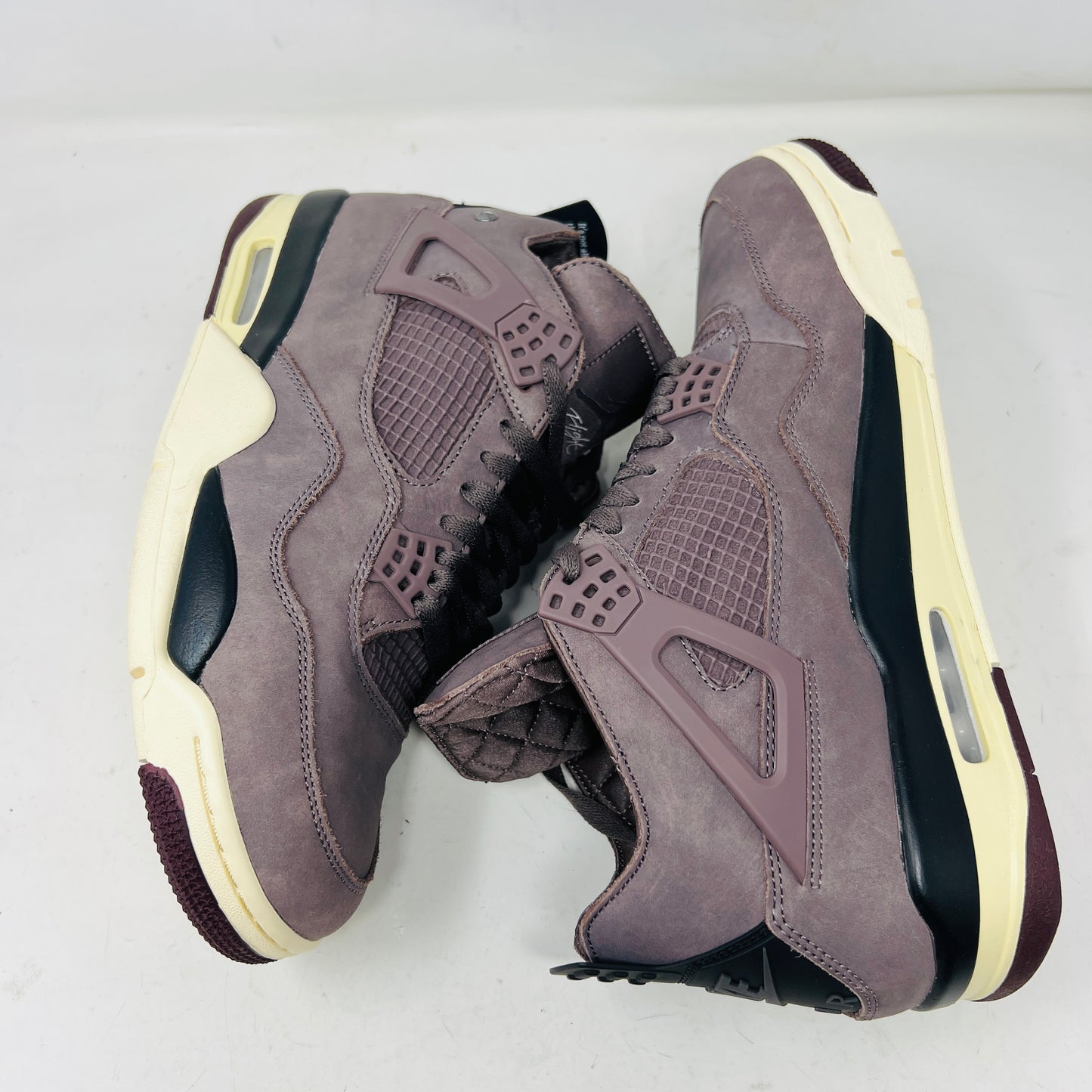 Jordan 4 Retro SP A Ma Maniére Violet Ore