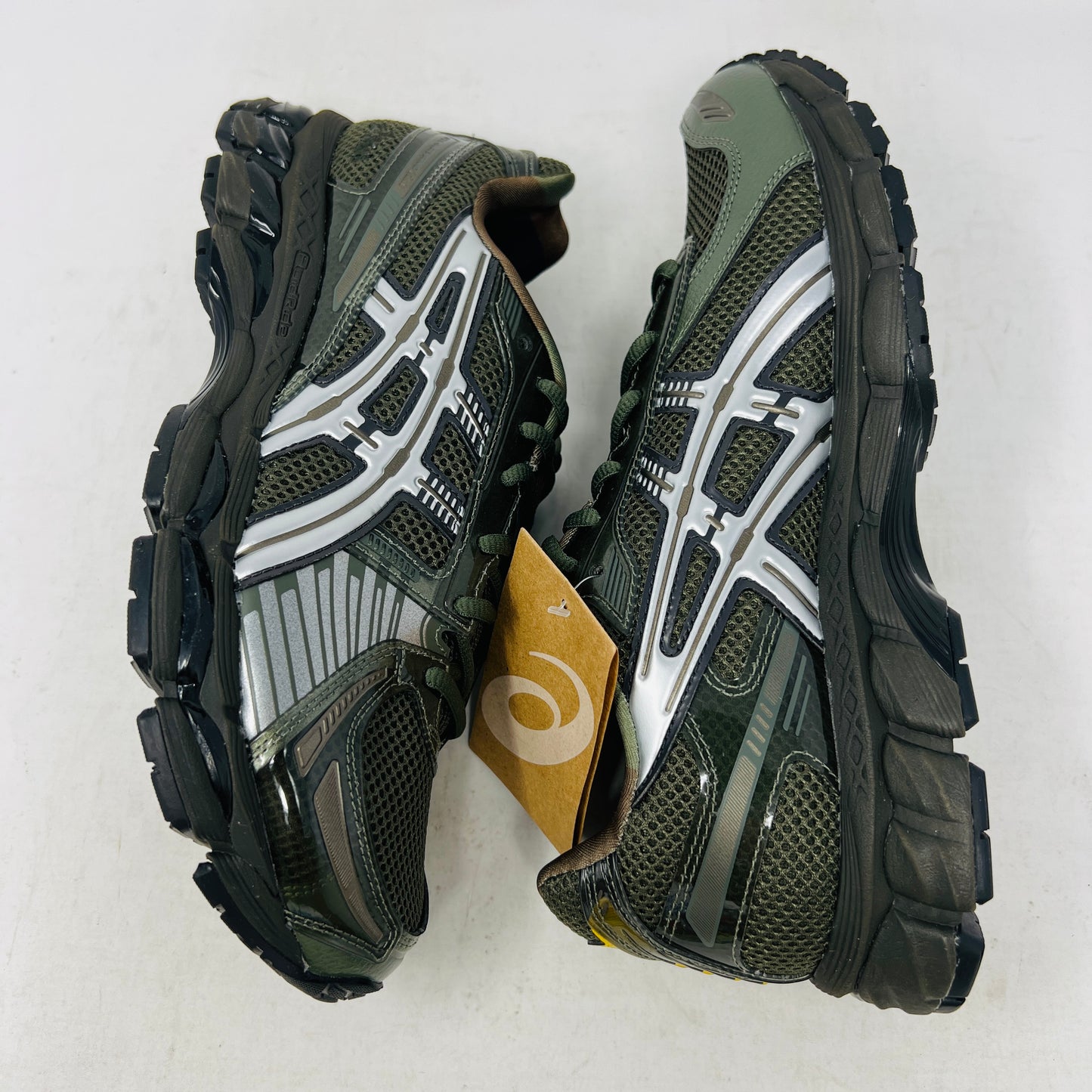 ASICS Gel-Kayano 12.1 Kith Marvel vs. Capcom Captain America vs. Guile Sealed Box (Comic Included)