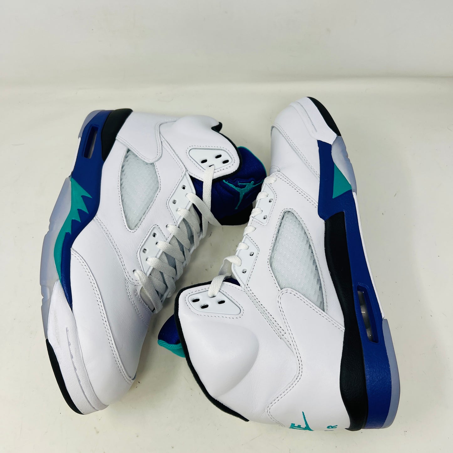 Jordan 5 Retro Grape (2025)