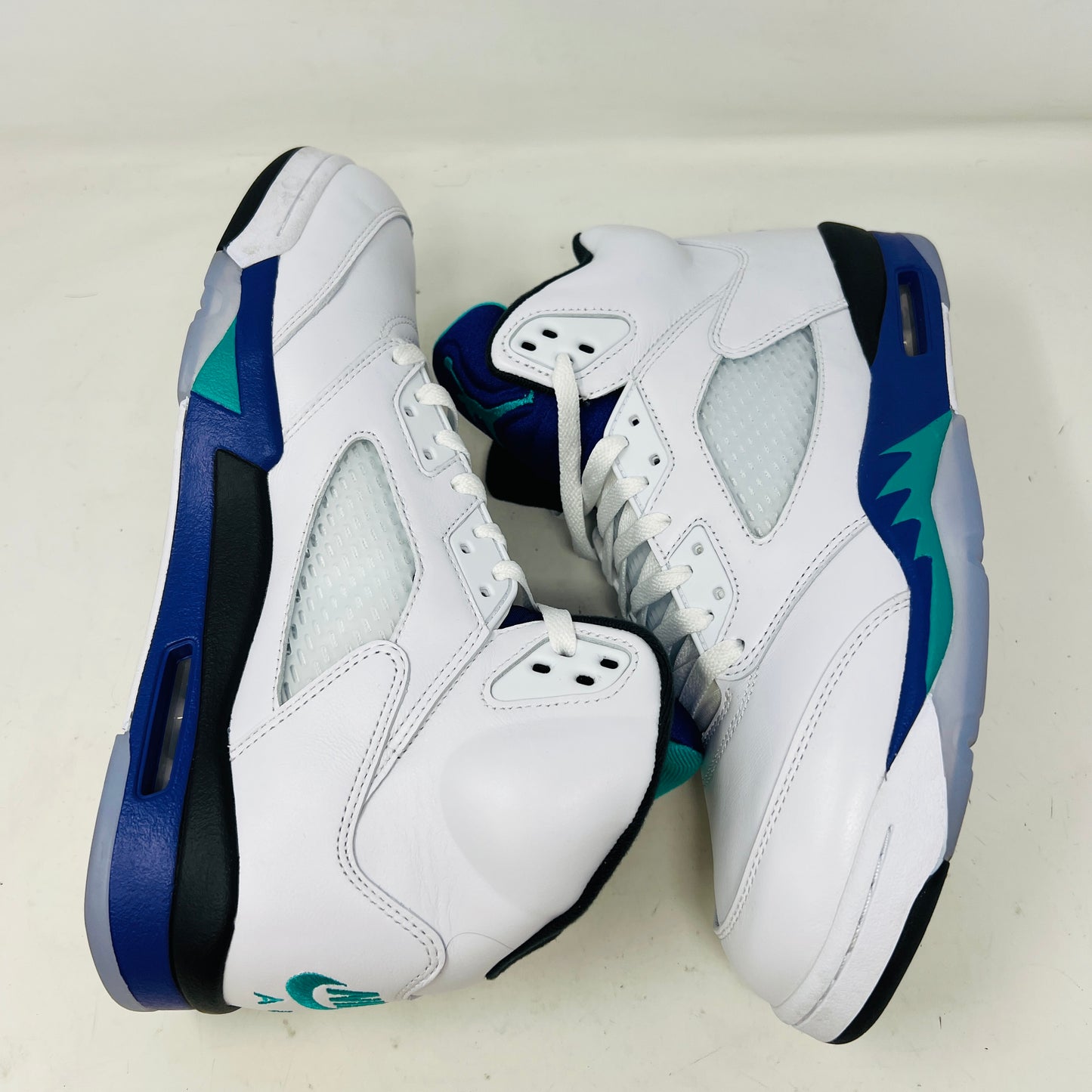 Jordan 5 Retro Grape (2025)