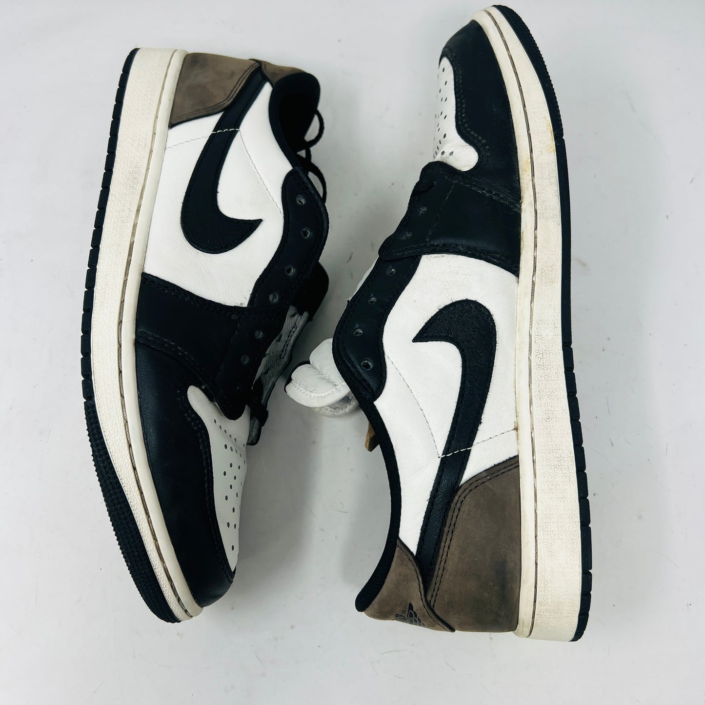 Jordan 1 Retro Low OG Mocha