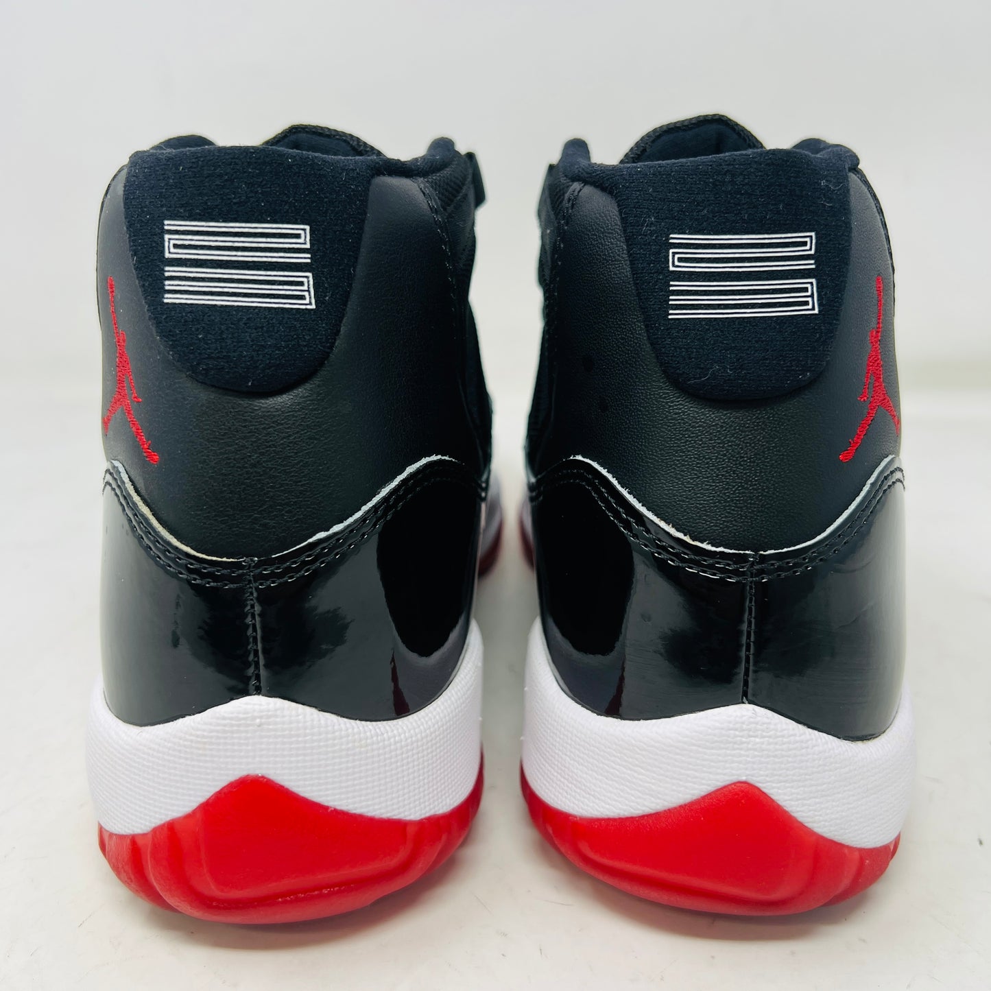 Jordan 11 Retro Playoffs Bred (2019)