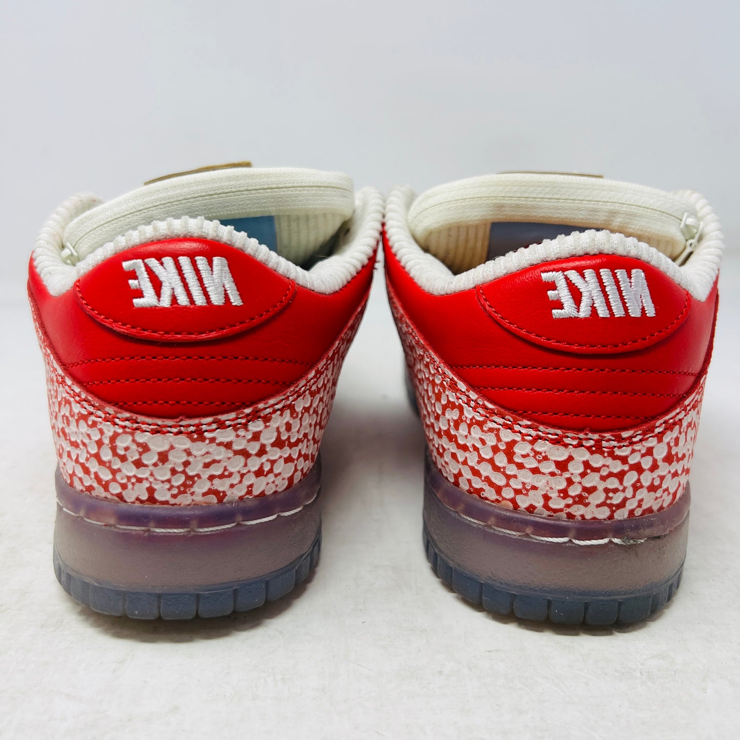 Nike SB Dunk Low Stingwater Magic Mushroom