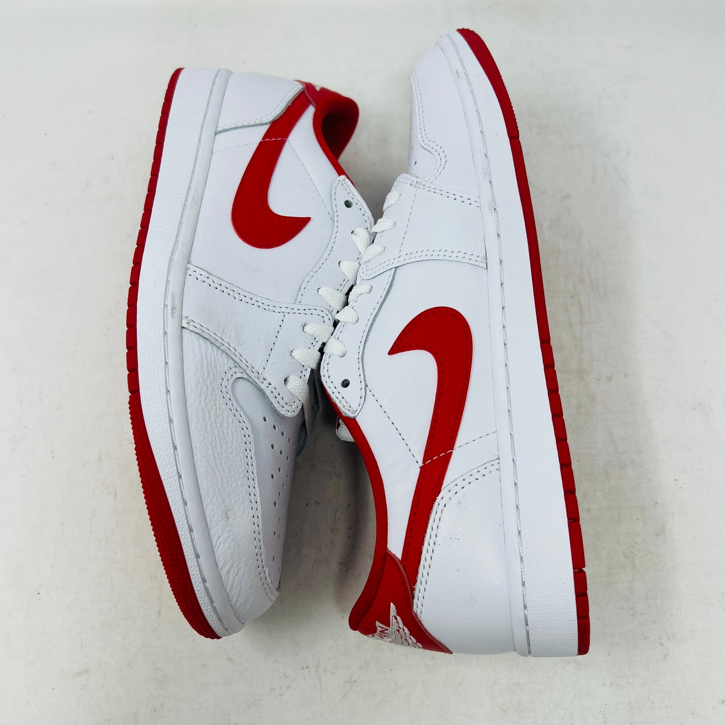 Jordan 1 Retro Low OG University Red